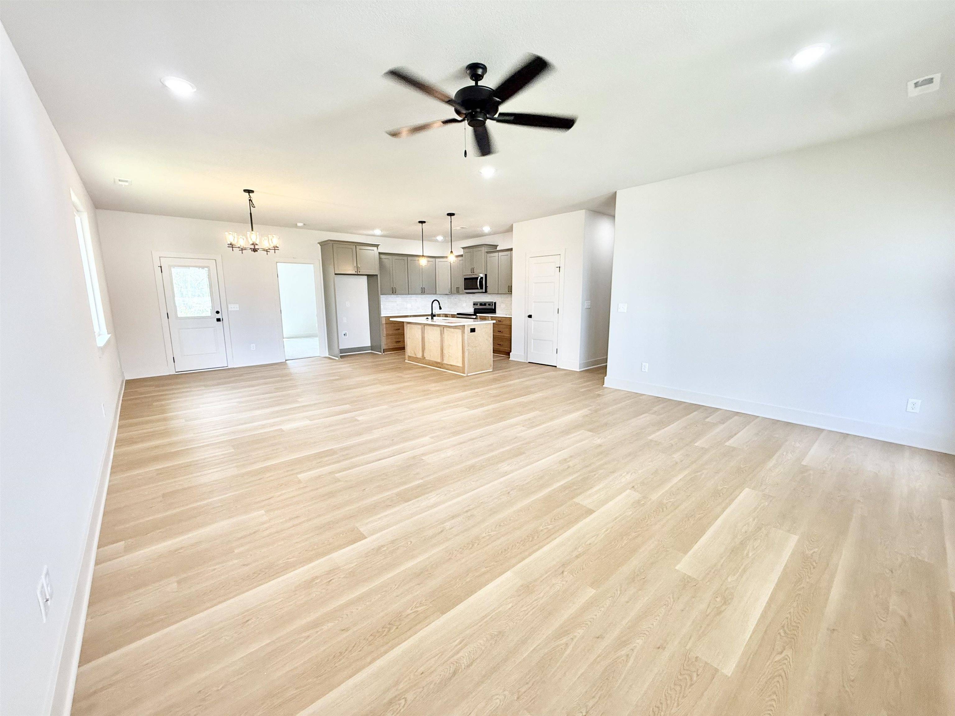 5408 N Toben Ct, Bel Aire, KS 67226