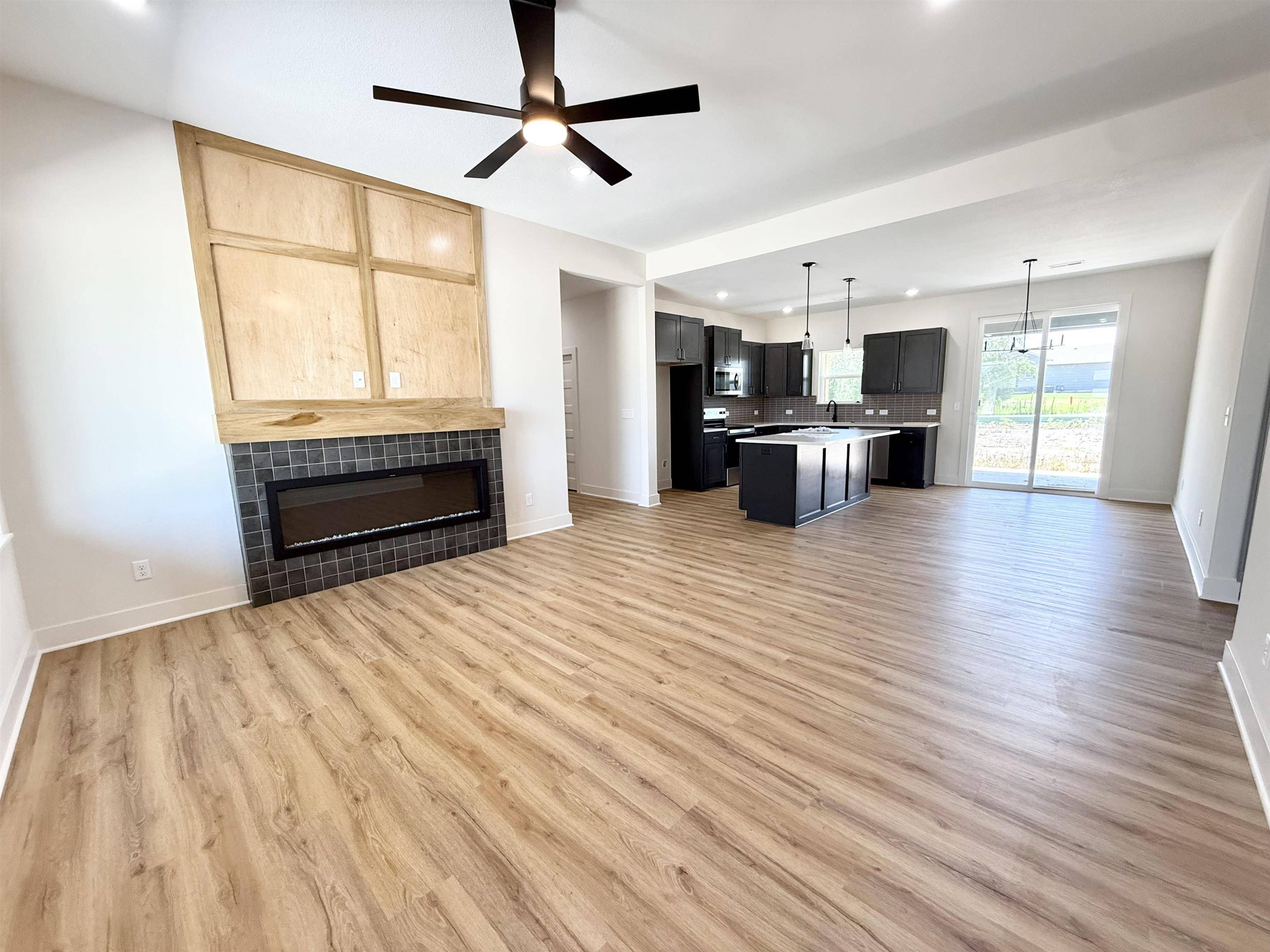 5400 N Toben Ct, Bel Aire, KS 67226