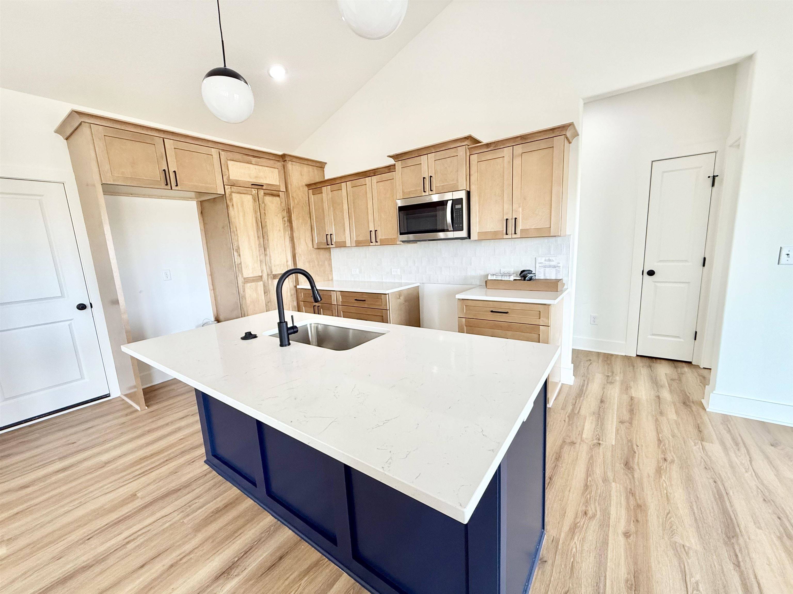 5432 N Toben Ct, Bel Aire, KS 67226