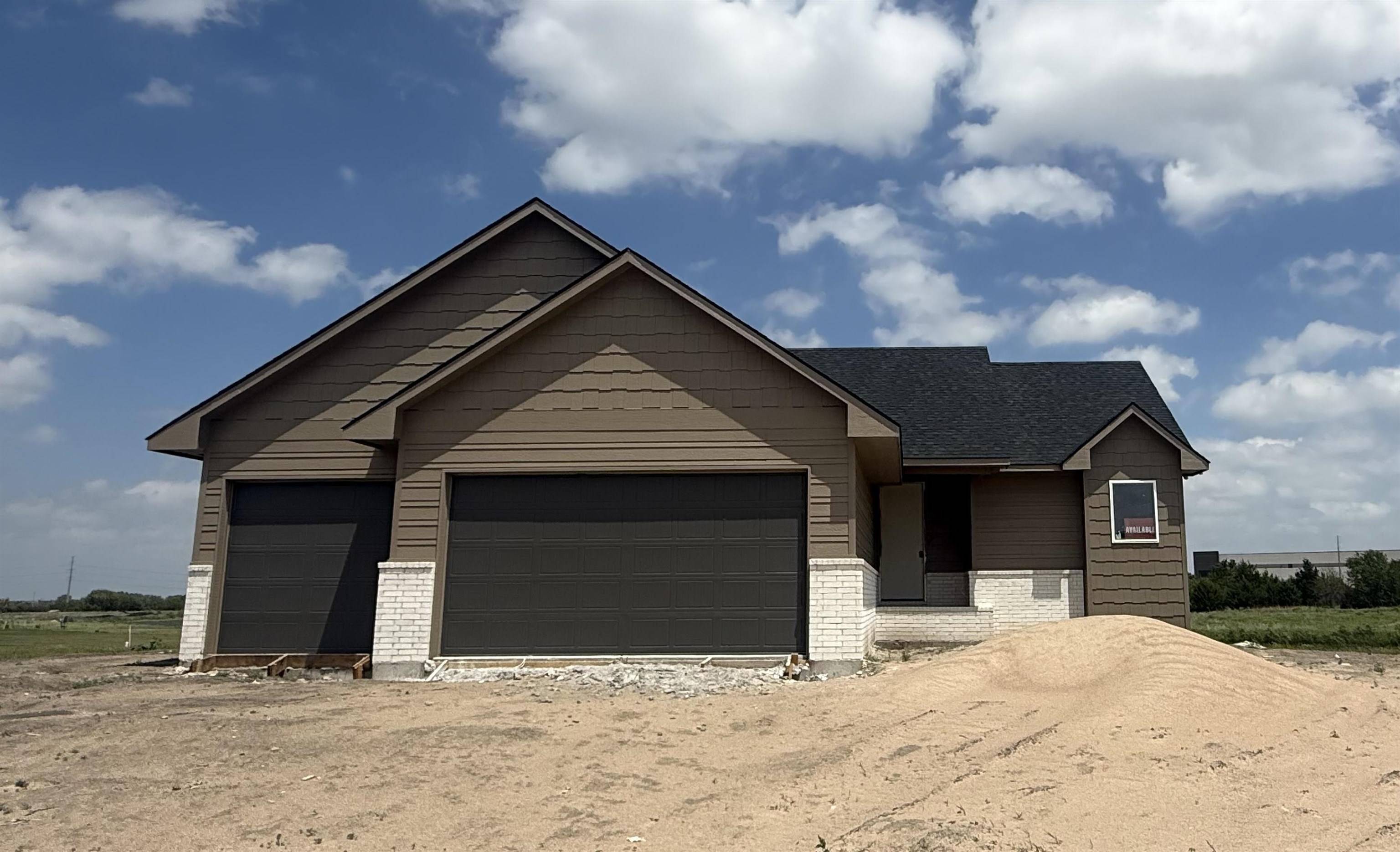 5432 N Toben Ct, Bel Aire, KS 67226