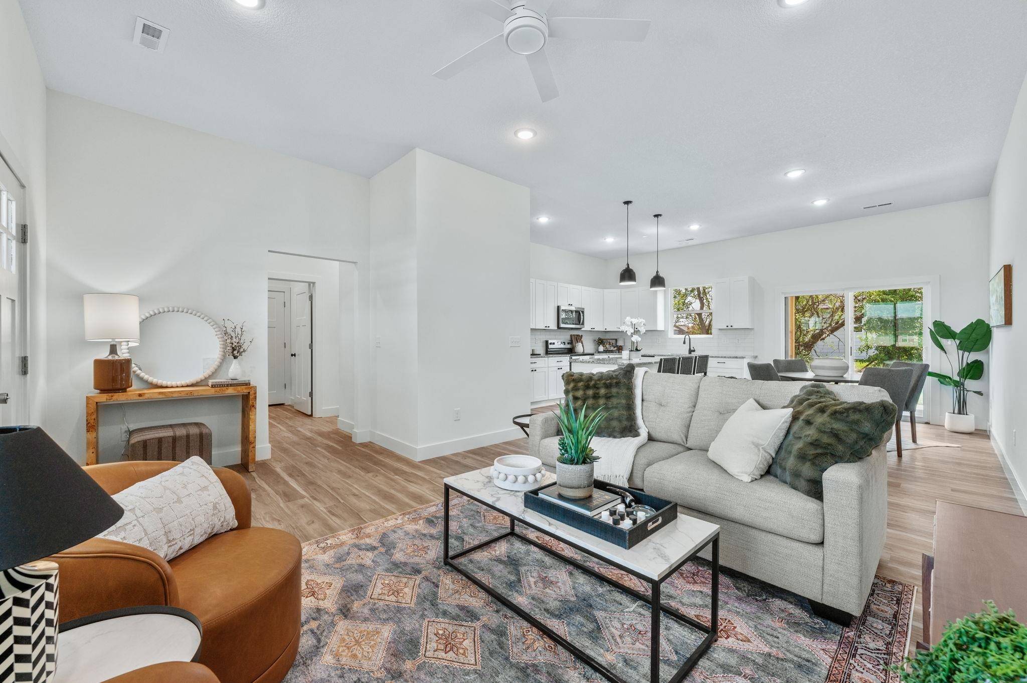 701 E Elmwood St, Park City, KS 67147