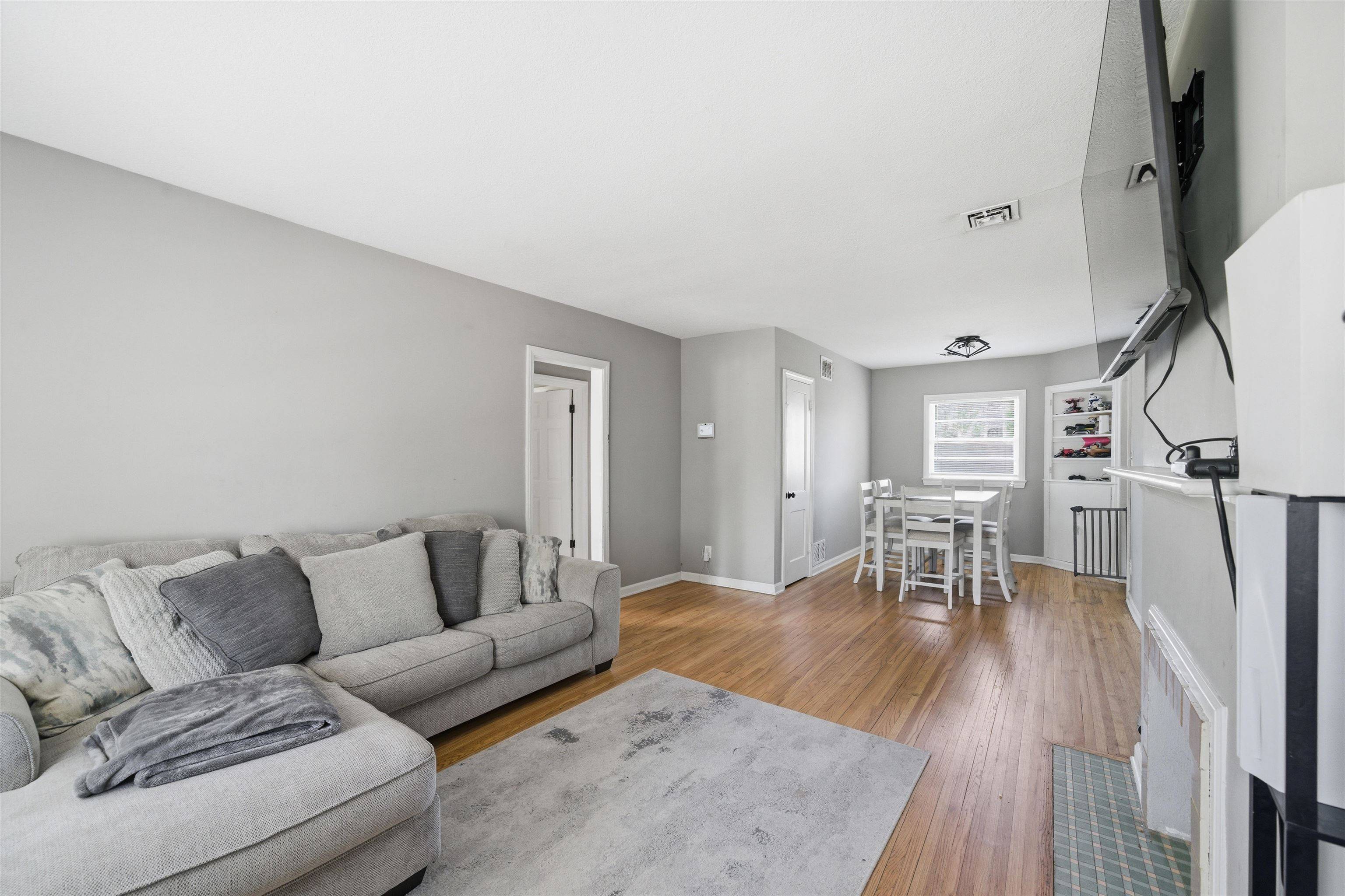 3333 E Bayley St, Wichita, KS 67218