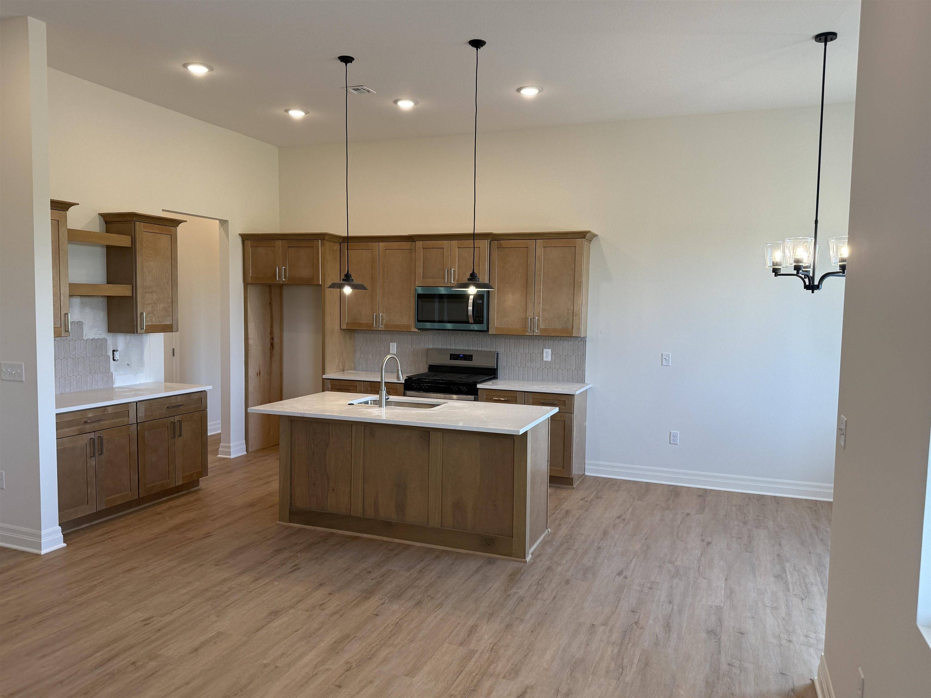 27 Kingdom Ct, Goddard, KS 67052