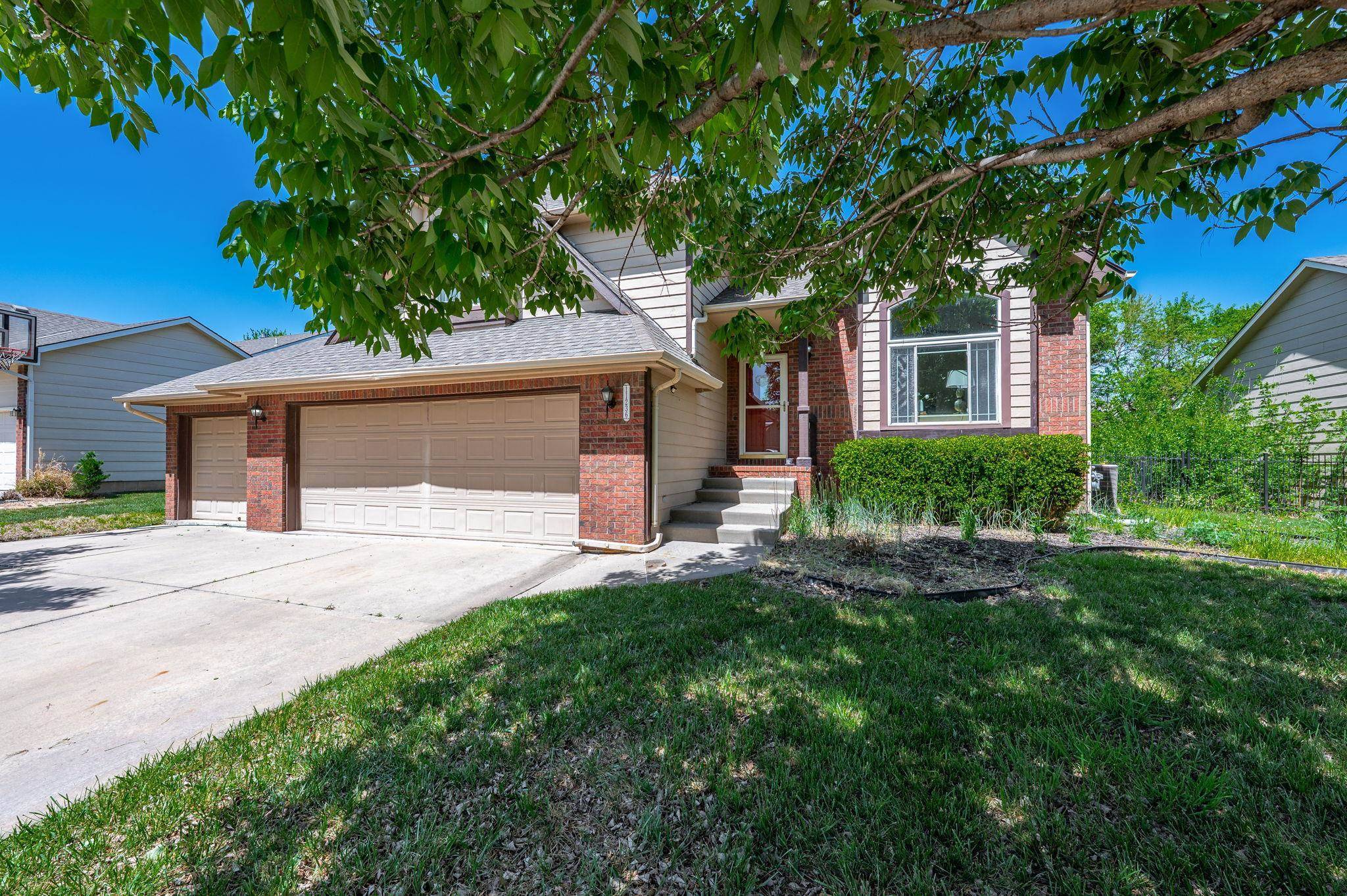 11236 E KILLARNEY CIR, Wichita, KS 67206