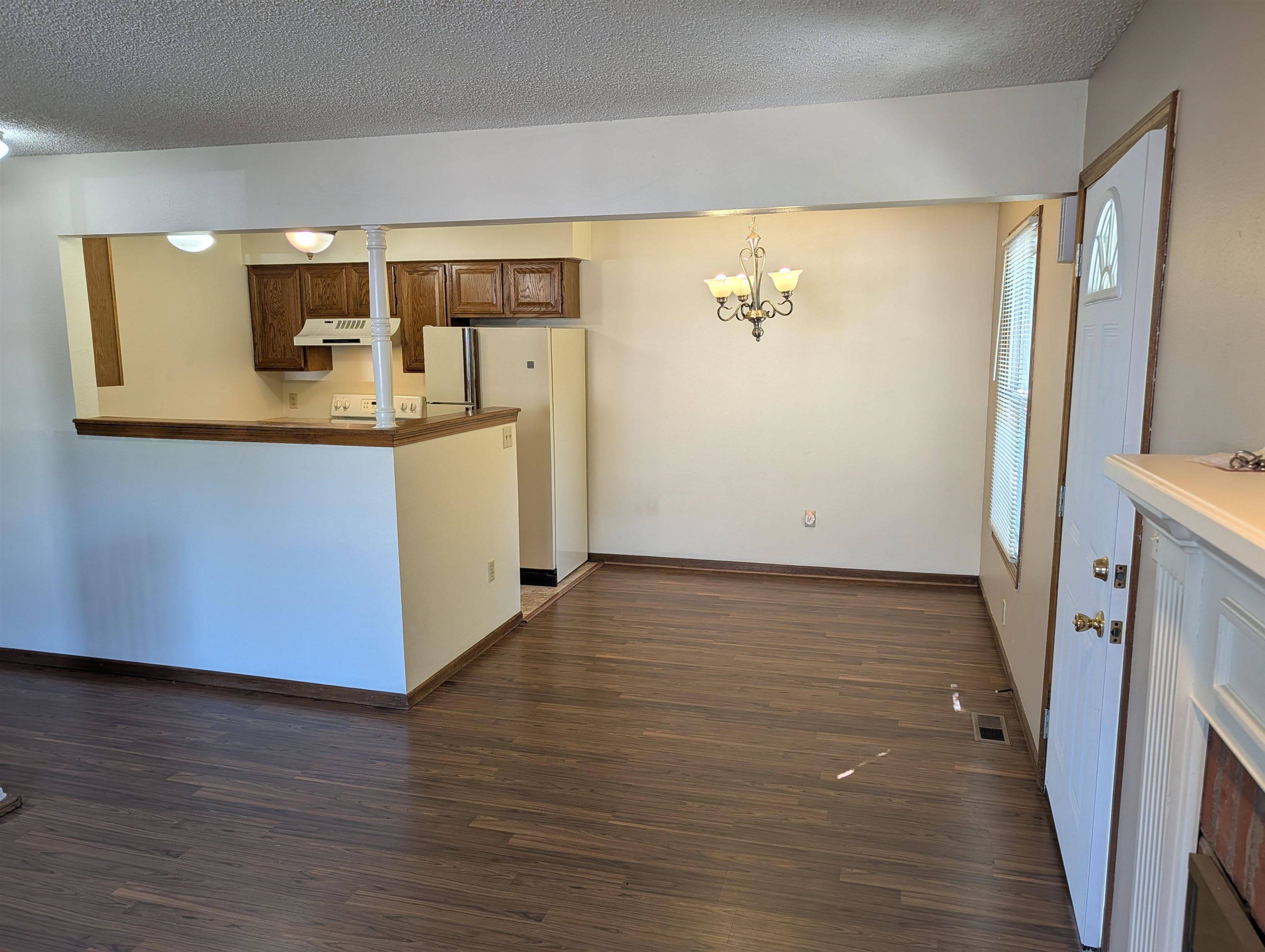 1717 S Cypress, Wichita, KS 67207