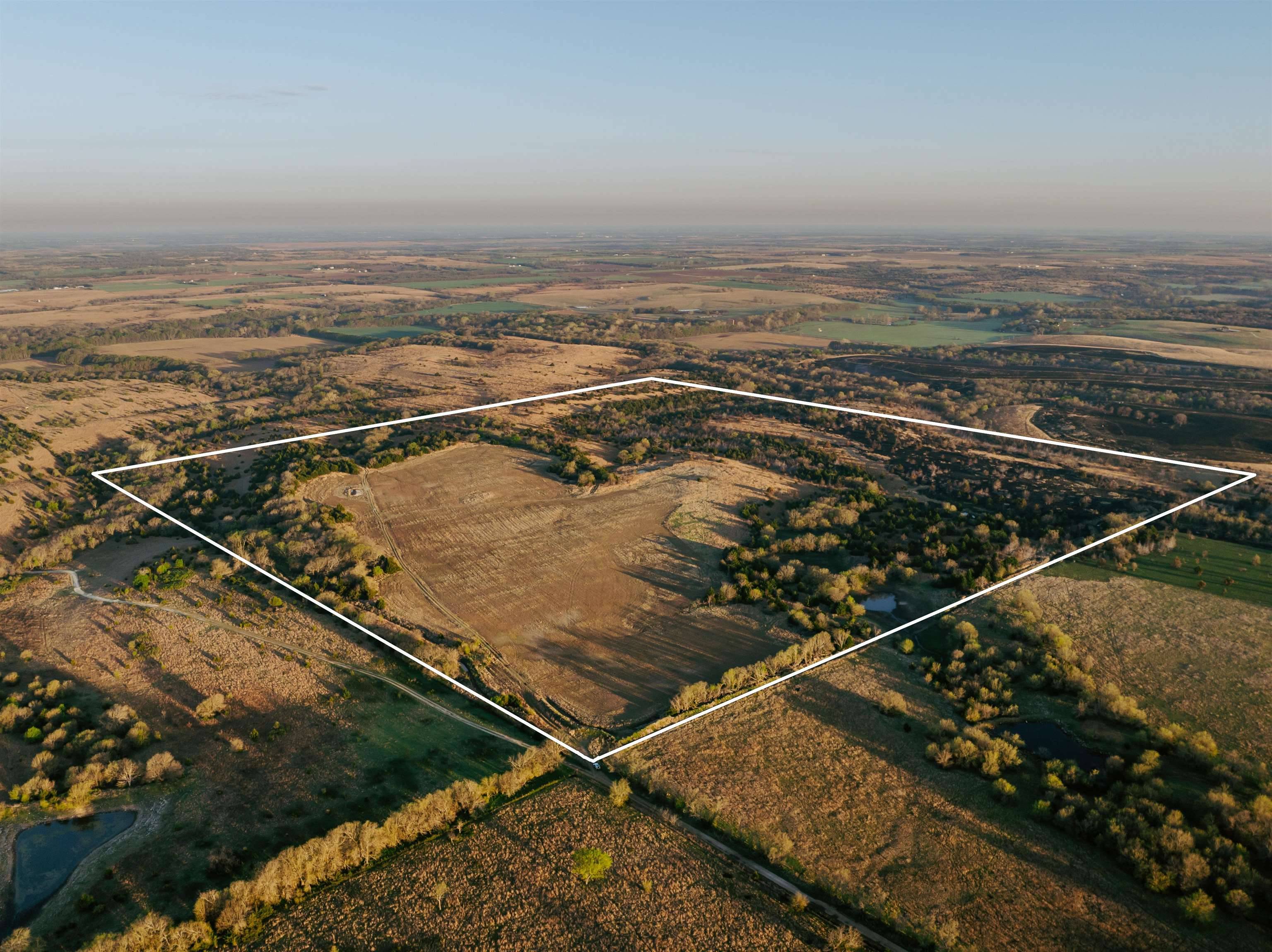 00000 S 222ND RD, Winfield, KS 67156