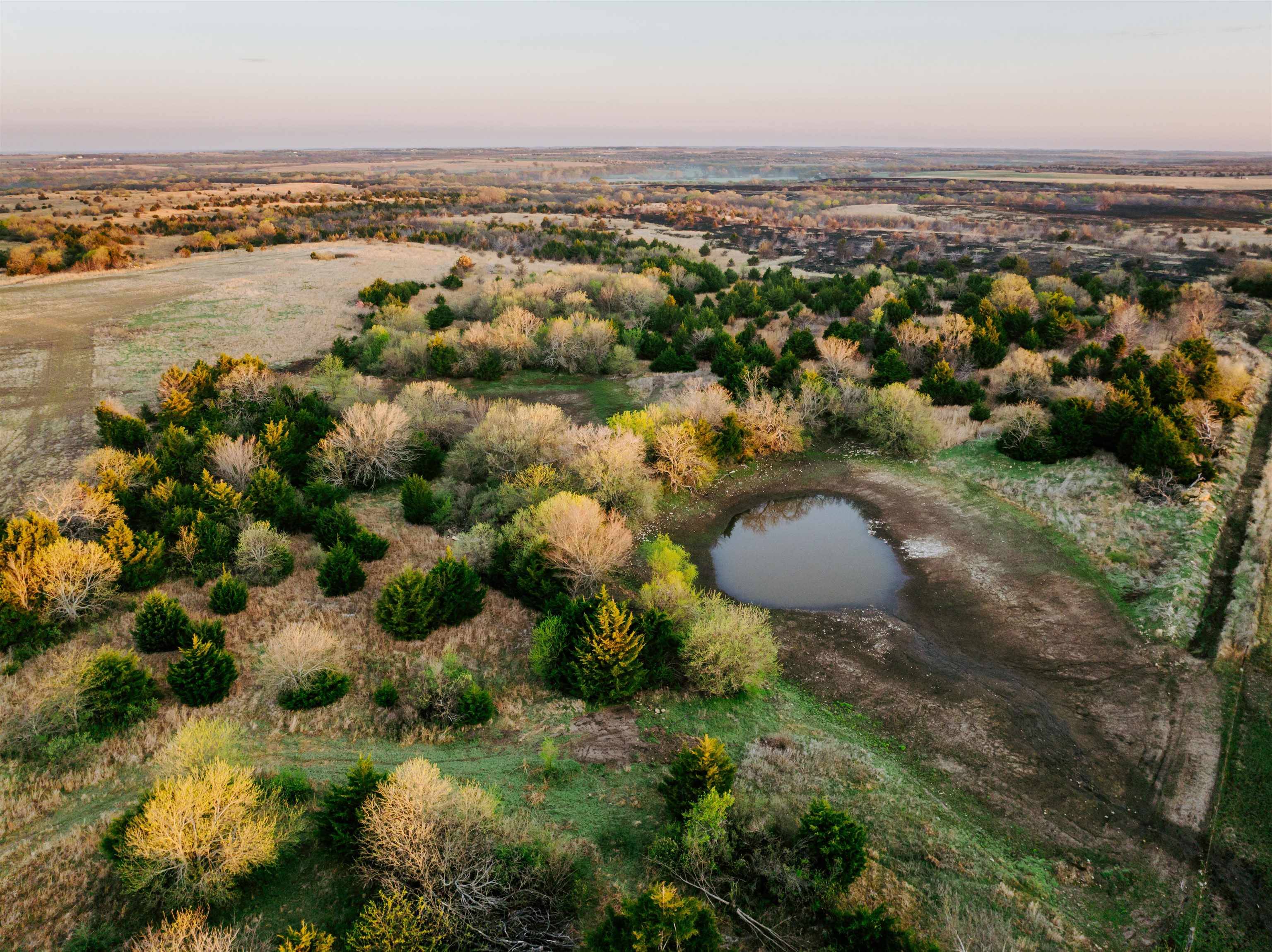 00000 S 222ND RD, Winfield, KS 67156