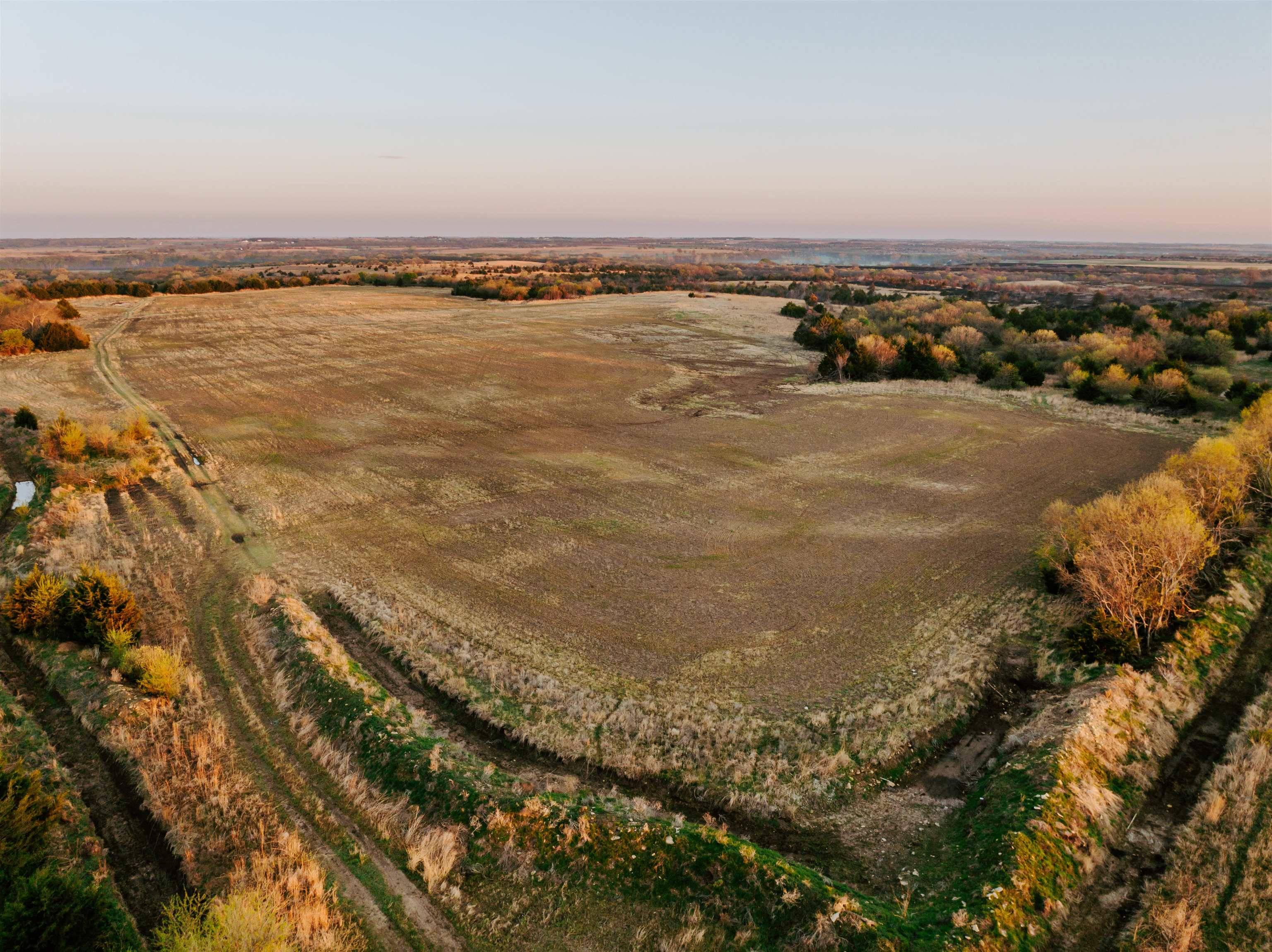 00000 S 222ND RD, Winfield, KS 67156