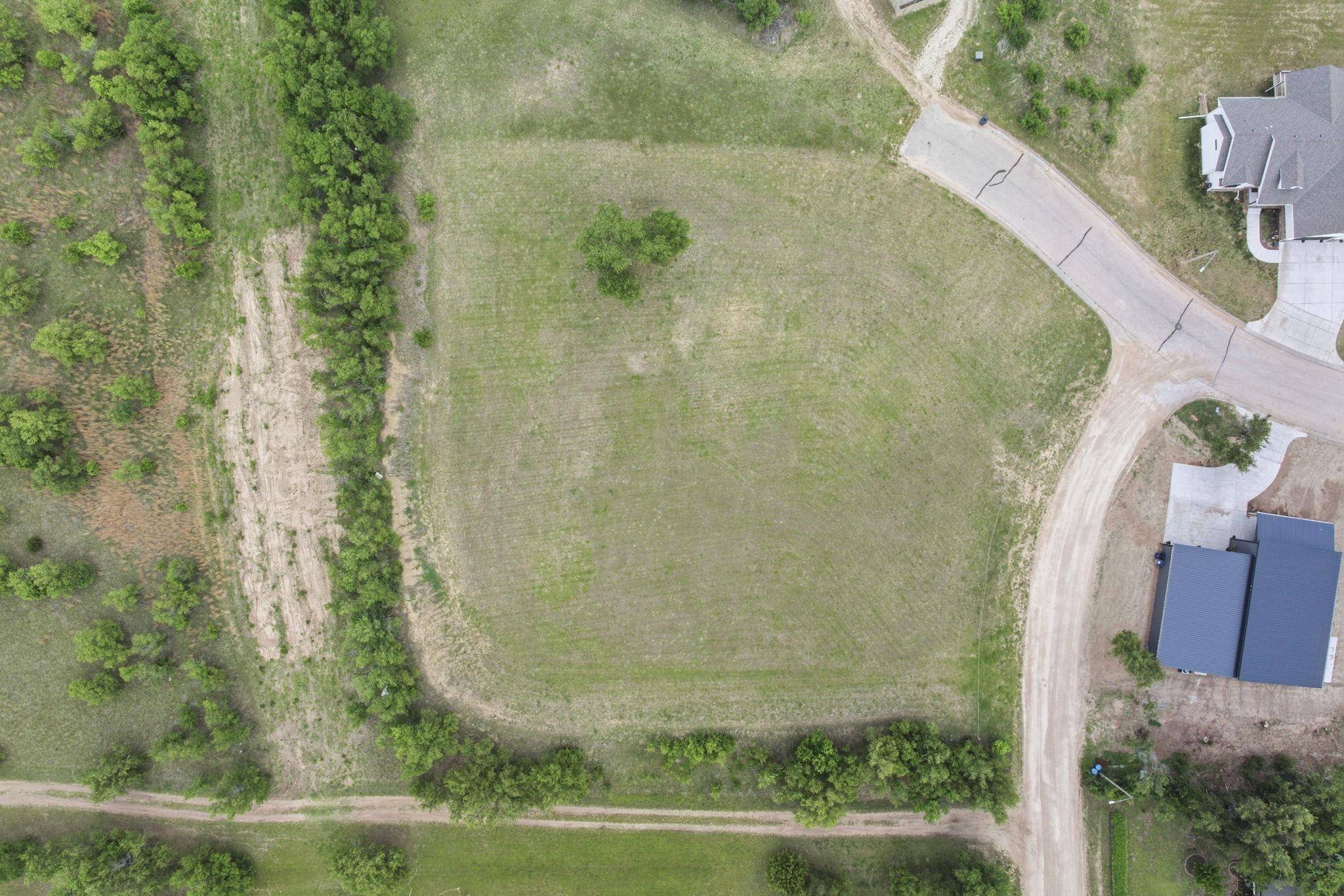 301 N Devinshire Ave, Bentley, KS 67016