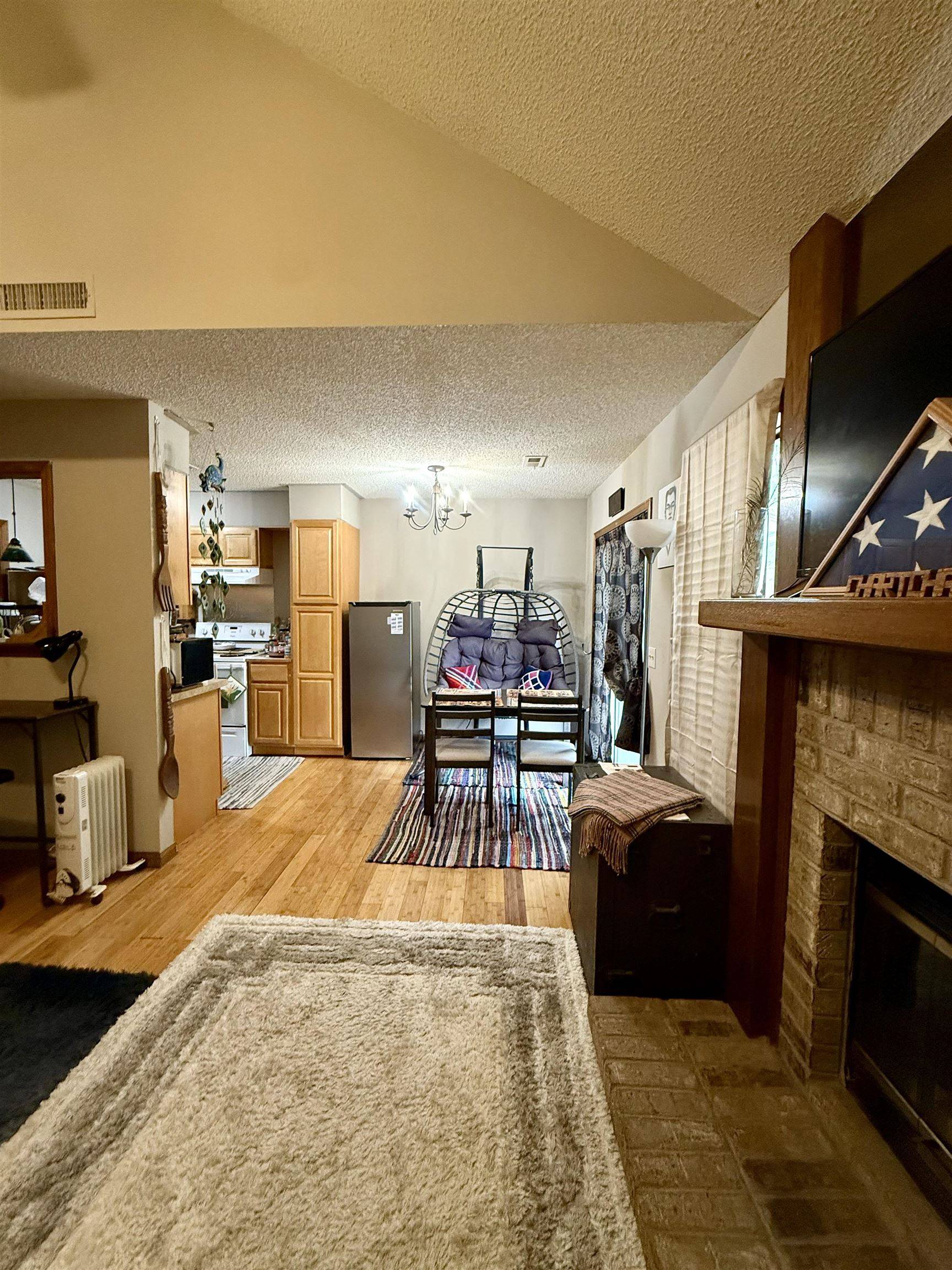 2022 N Old Manor rd, Wichita, KS 67208