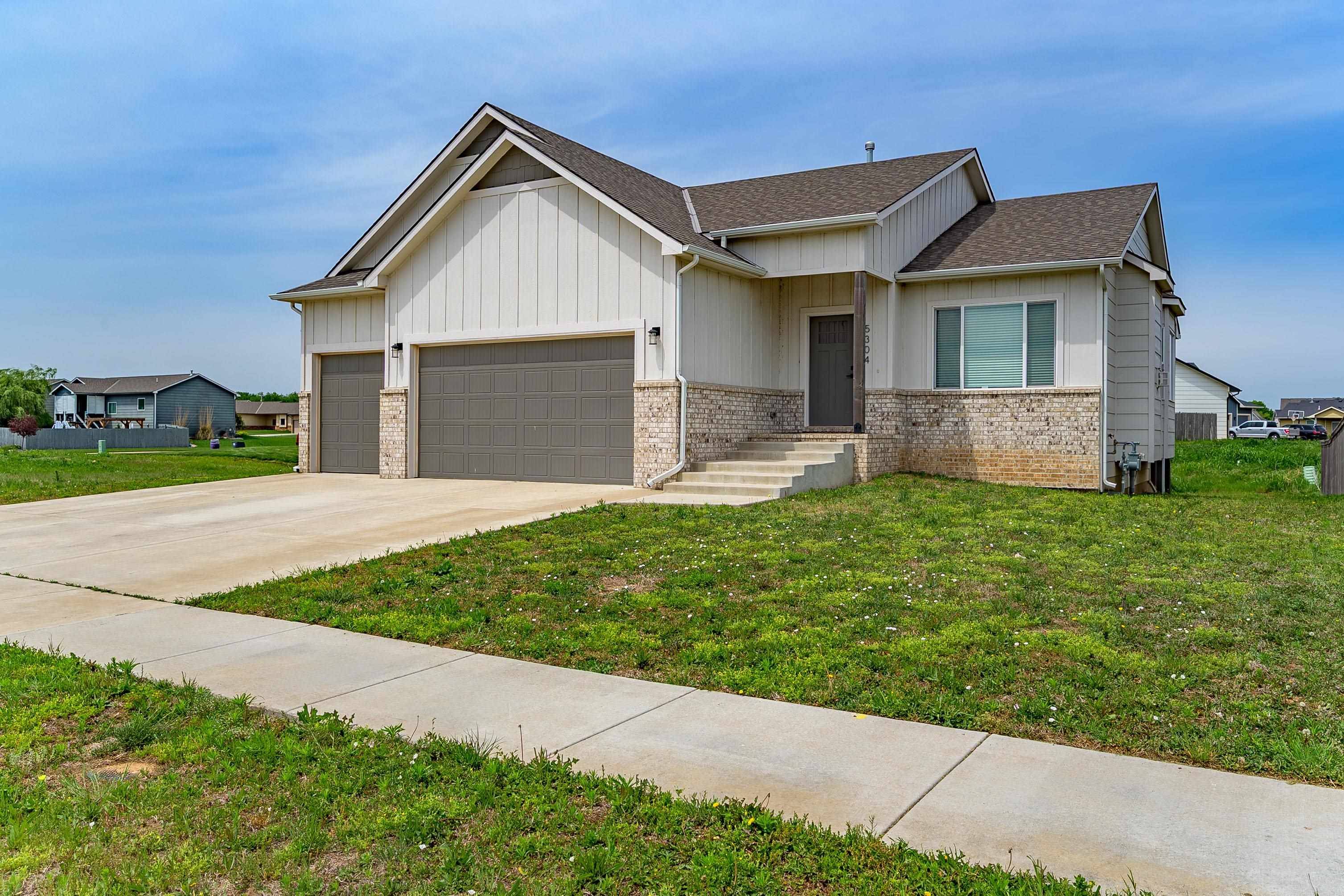 5304 W 46th St S, Wichita, KS 67215-5201