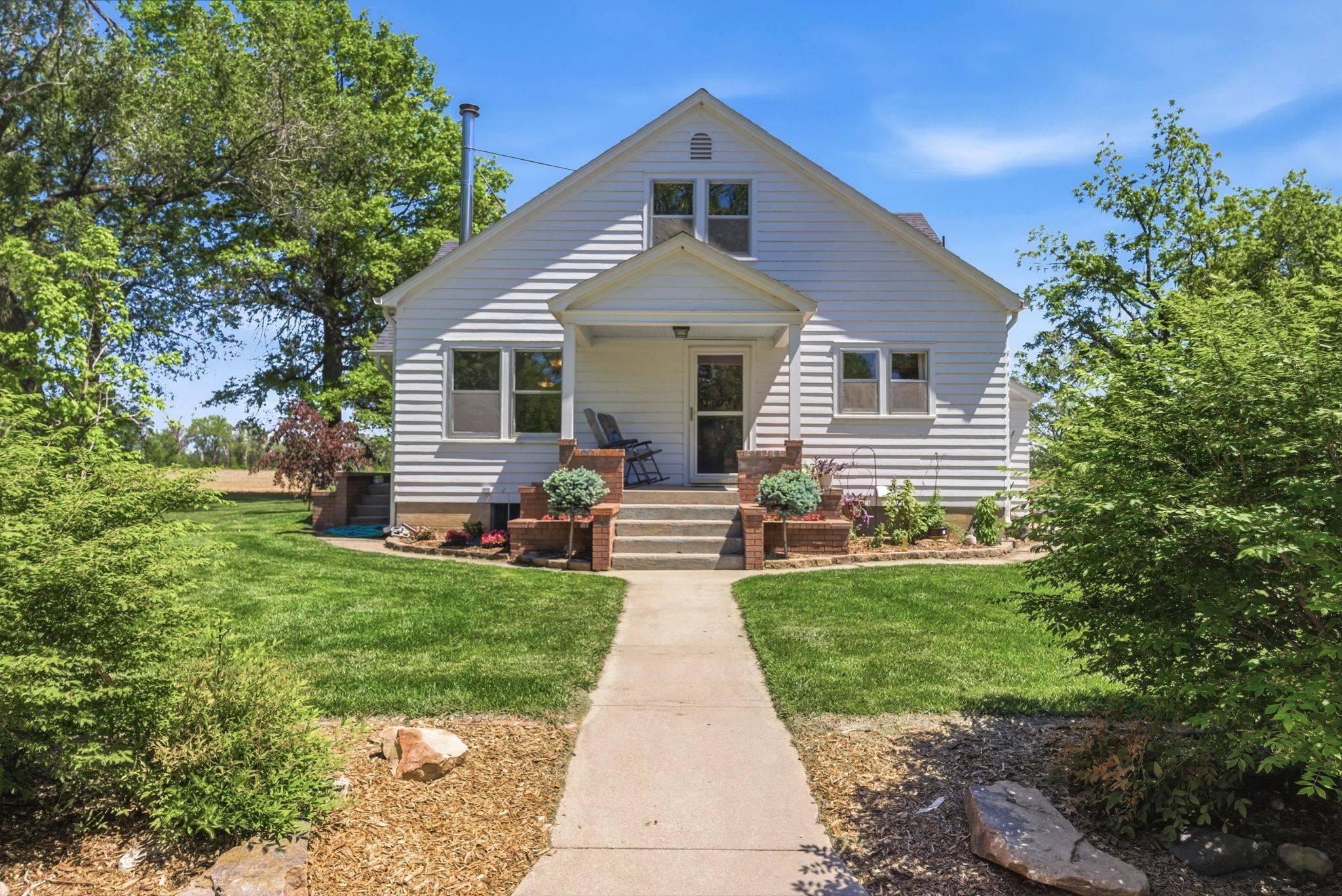 2959 Arapaho Rd, Hesston, KS 67062