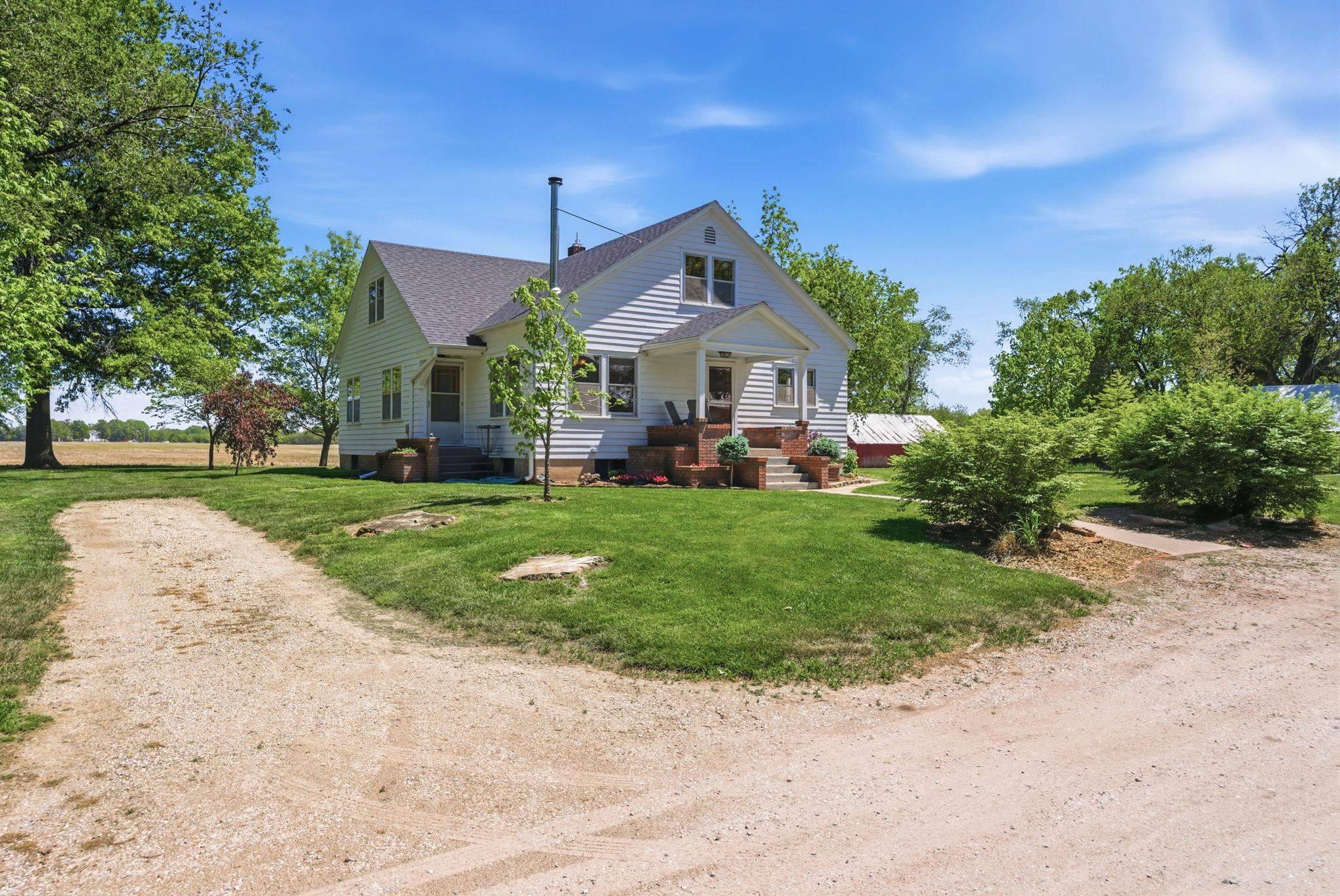 2959 Arapaho Rd, Hesston, KS 67062