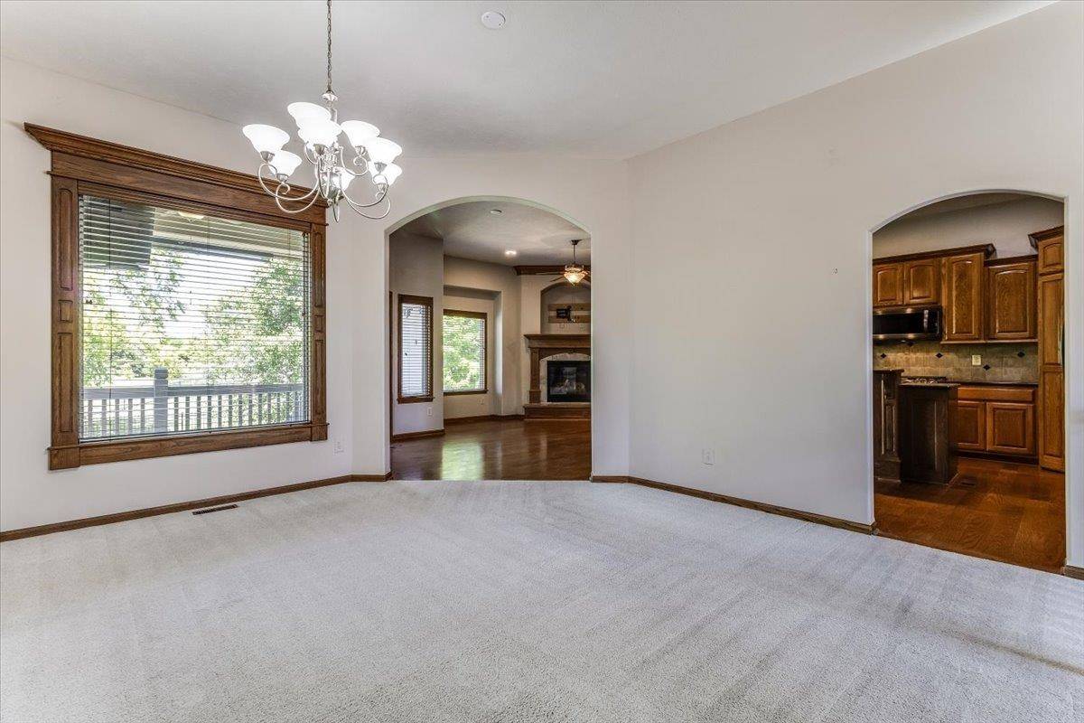 10022 W WESTLAKES CT., Wichita, KS 67205-5233