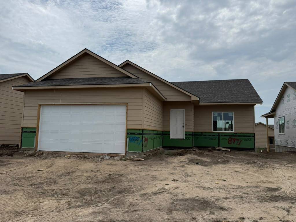 8991 E FORBES, Bel Aire, KS 67226