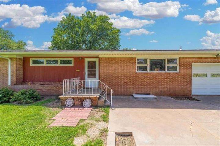 606 N Kansas Ave, Anthony, KS 67003