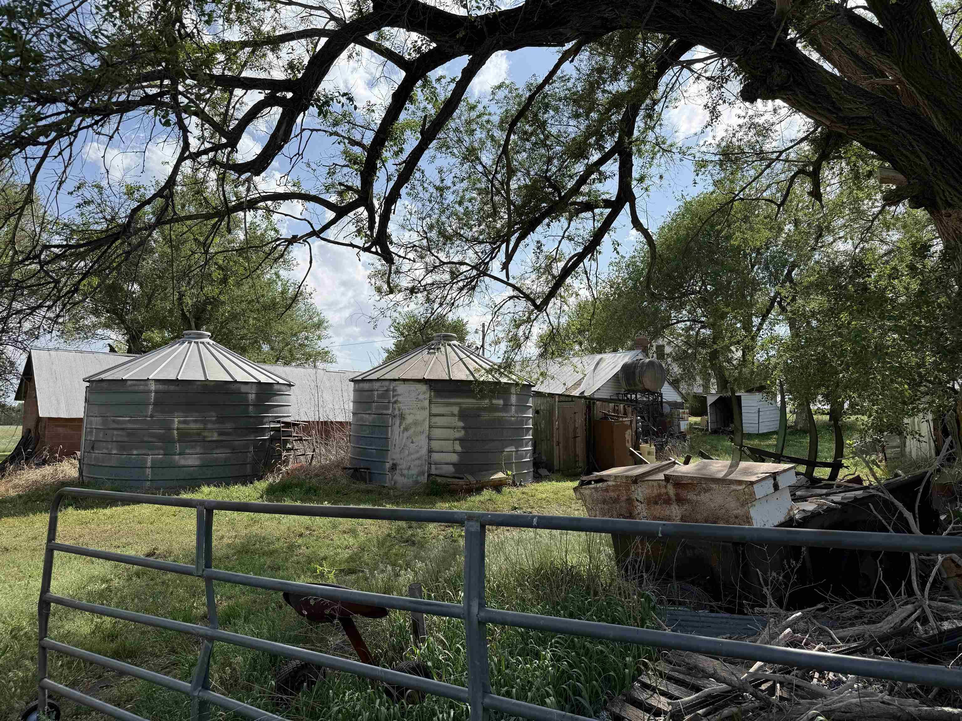 1024 Cherokee Road, Clay Center, KS 67432