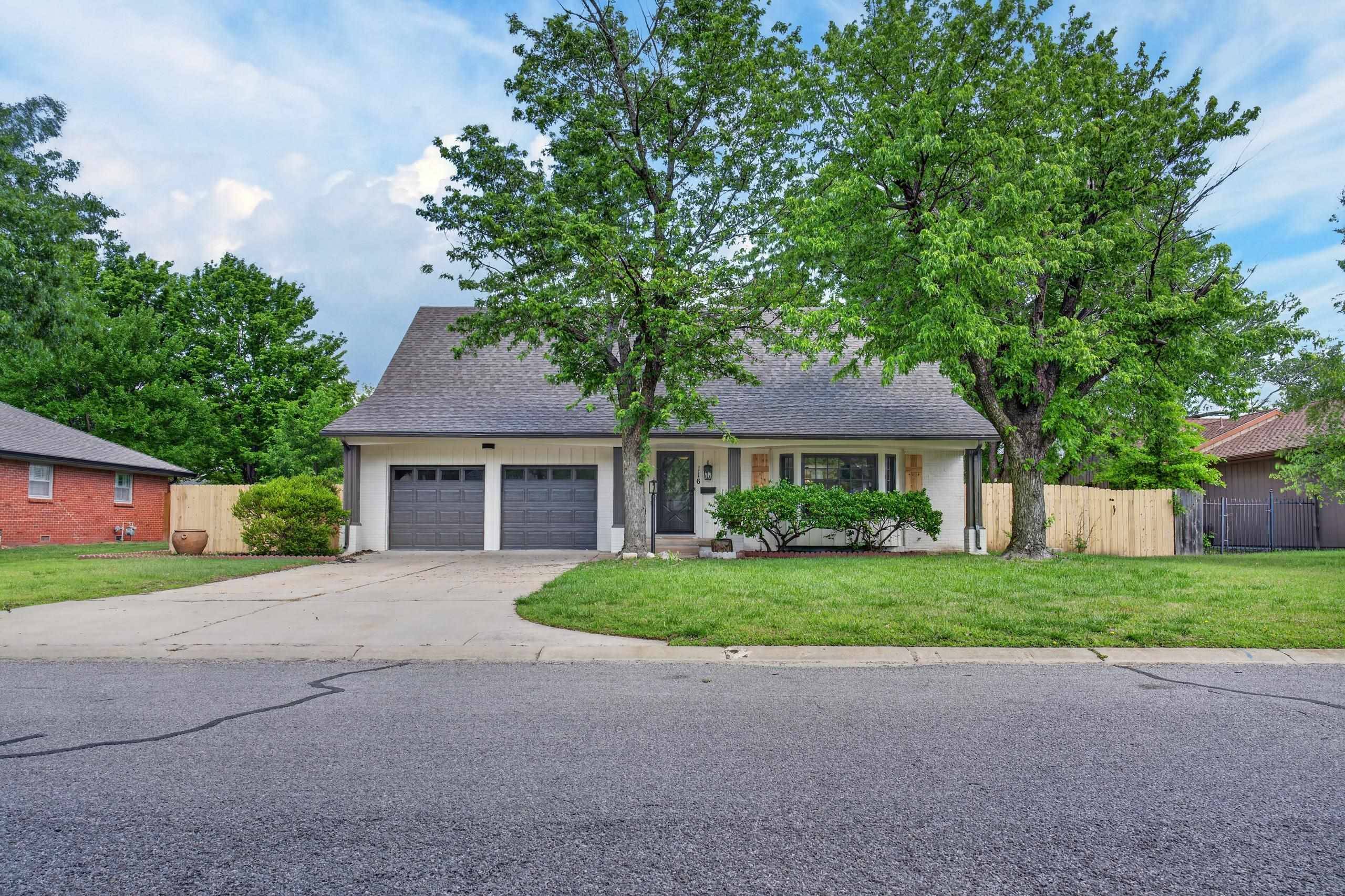 116 N Burr Oak Rd, Wichita, KS 67206