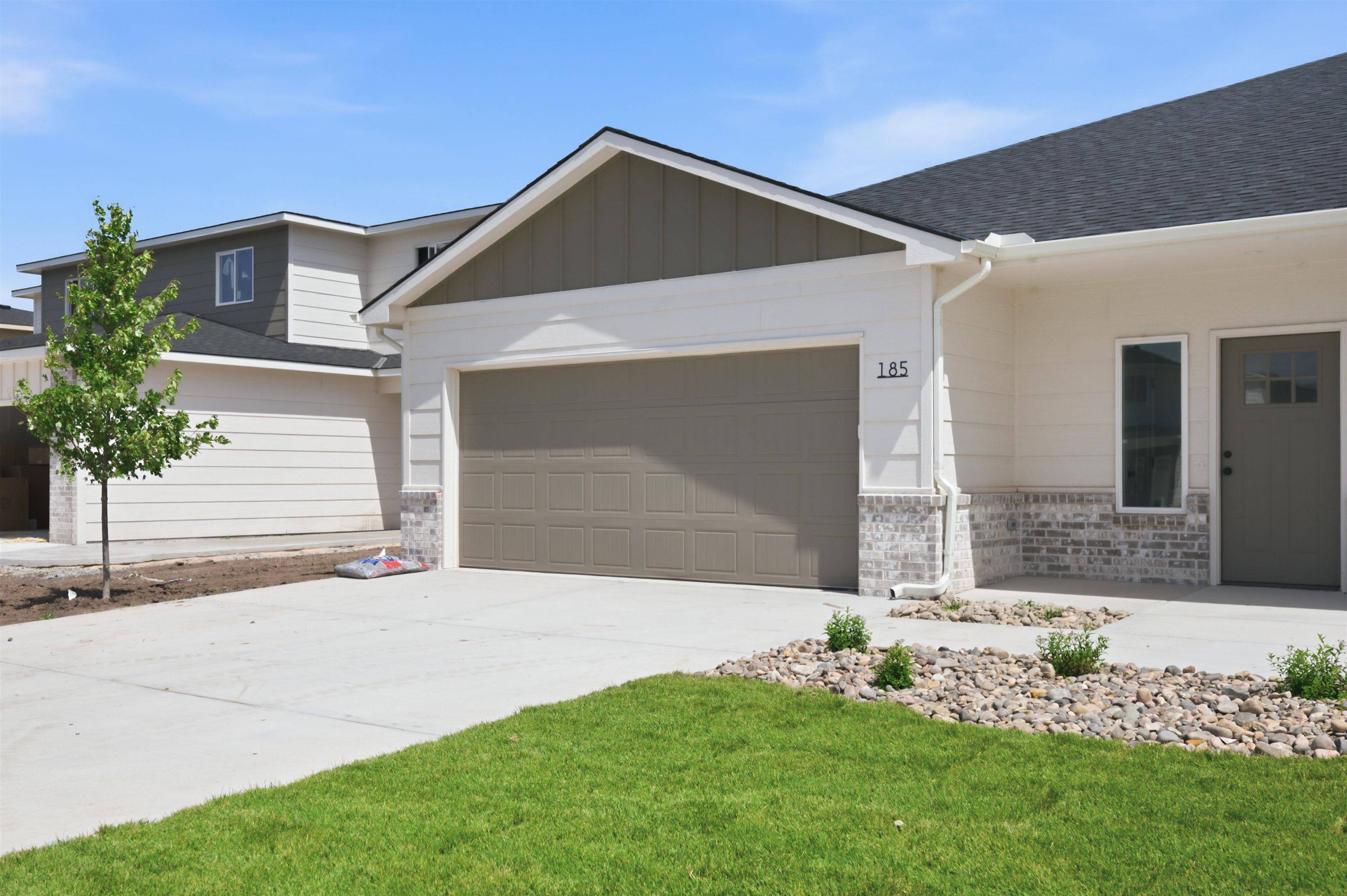 161-163 N Mendocino Ct, Goddard, KS 67052