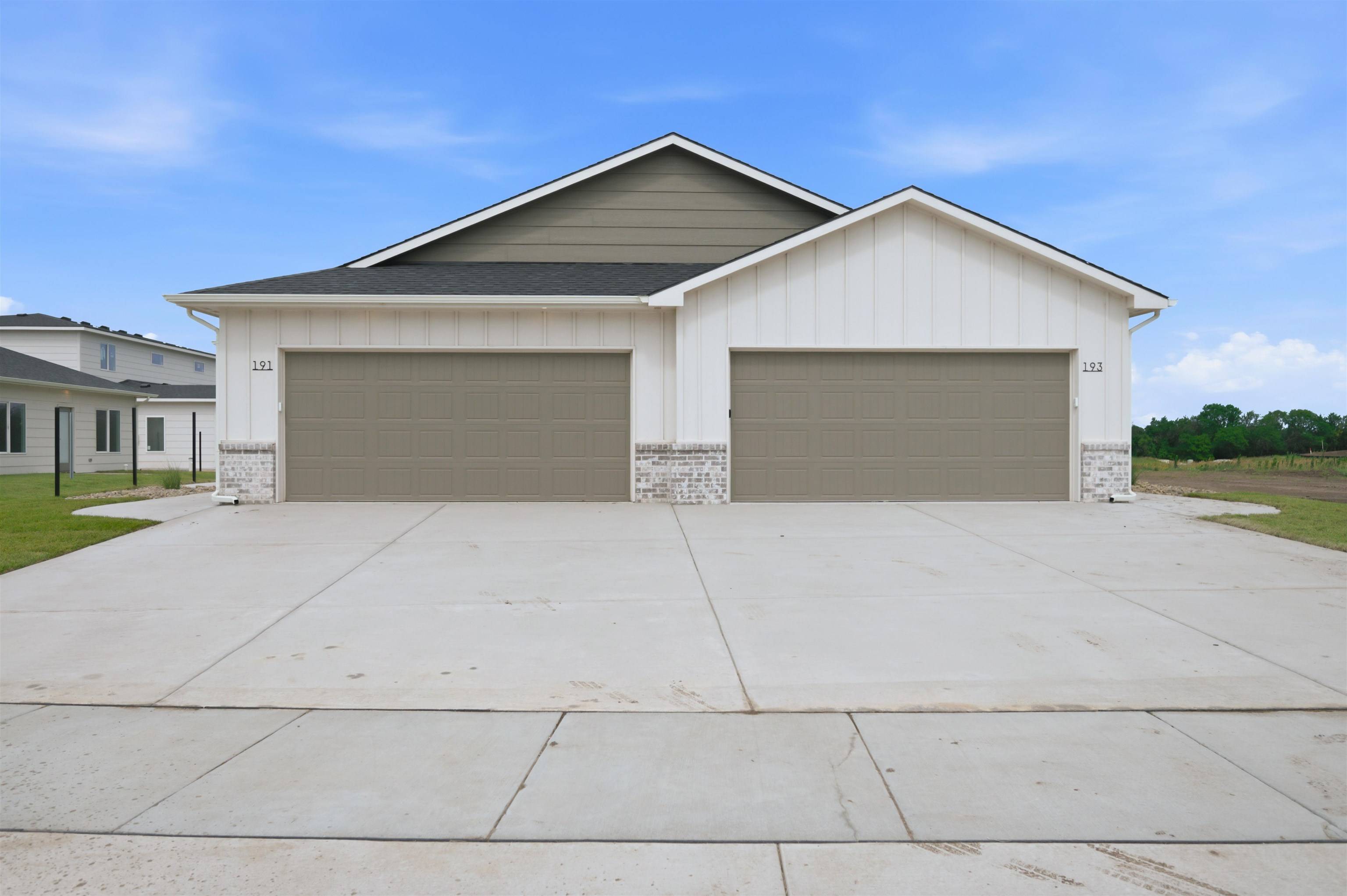 193 N Mendocino St, Goddard, KS 67052