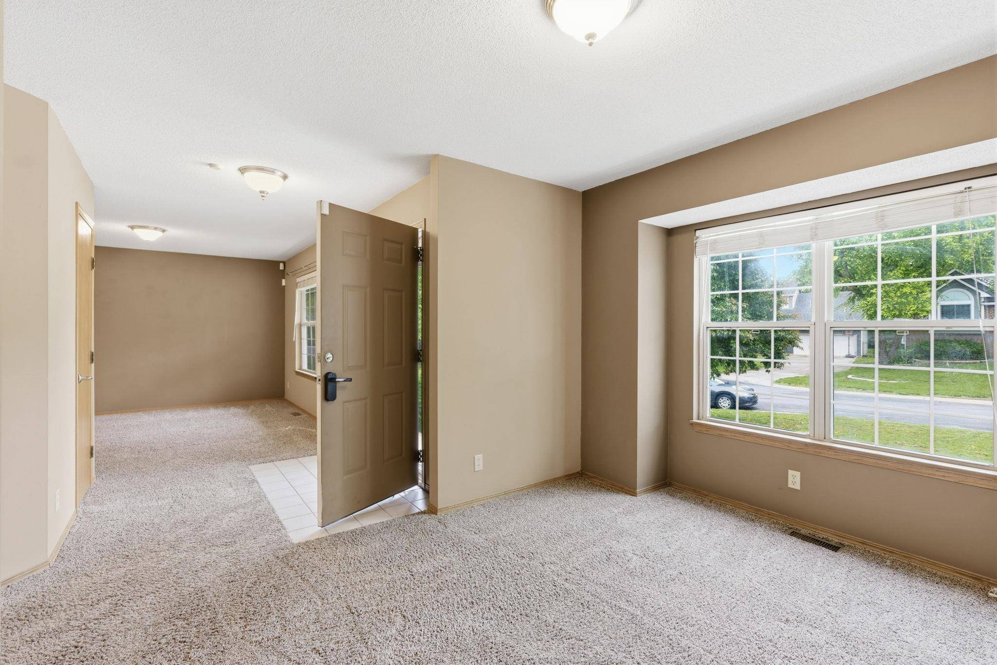 2720 N Beacon Hill, Wichita, KS 67220