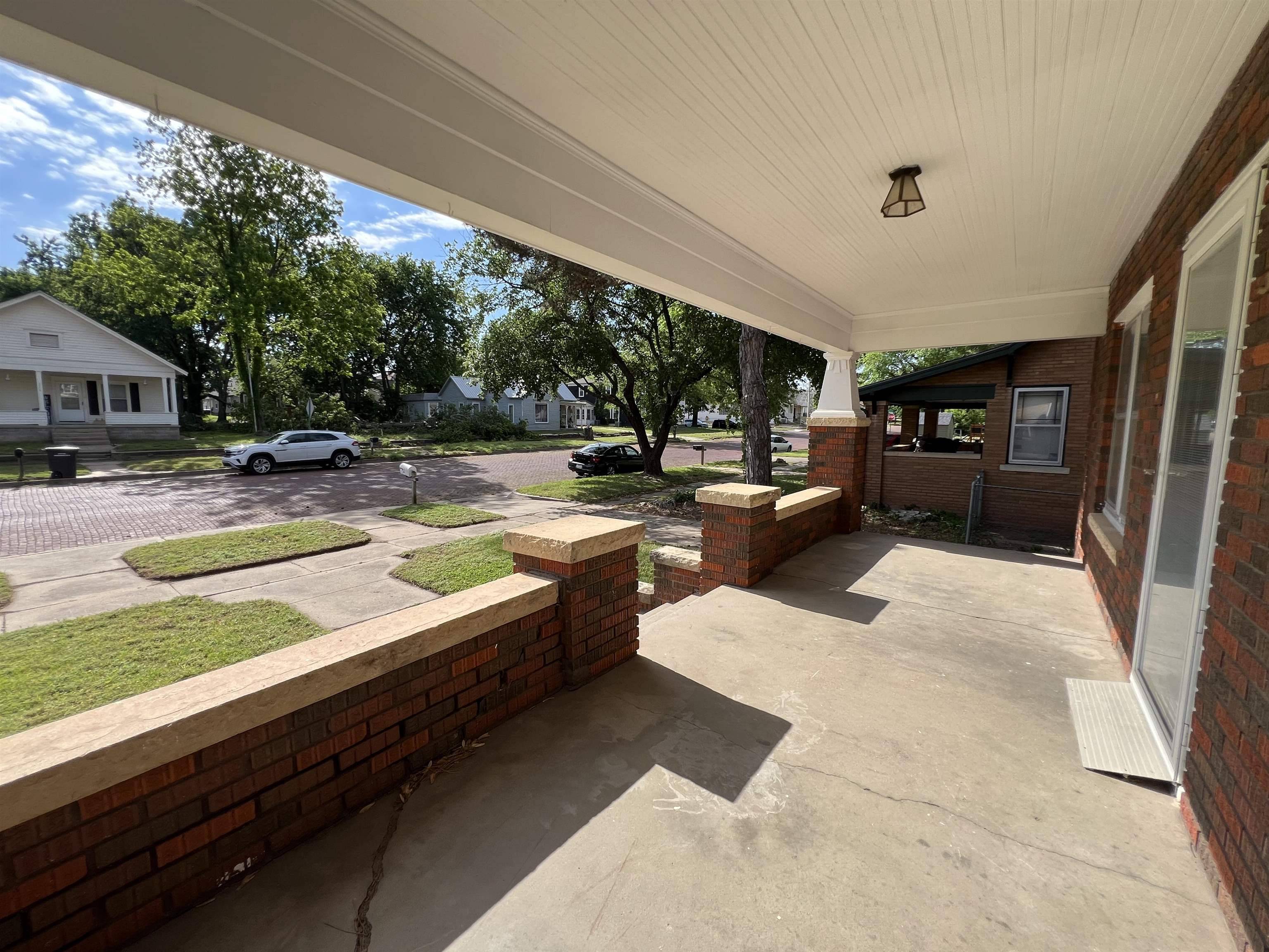 215 N 3rd, Arkansas City, KS 67005