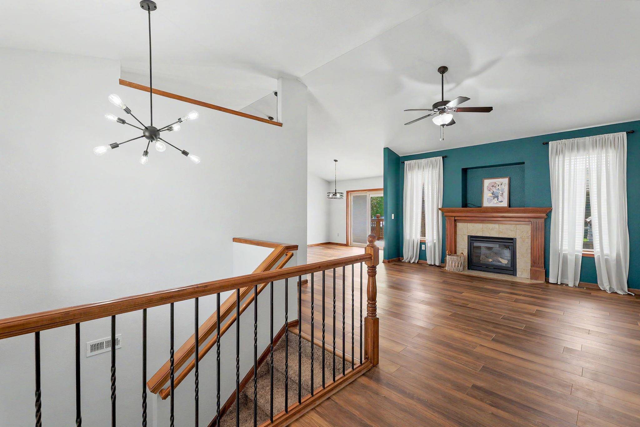 2113 N Walnut Creek Dr, Derby, KS 67037