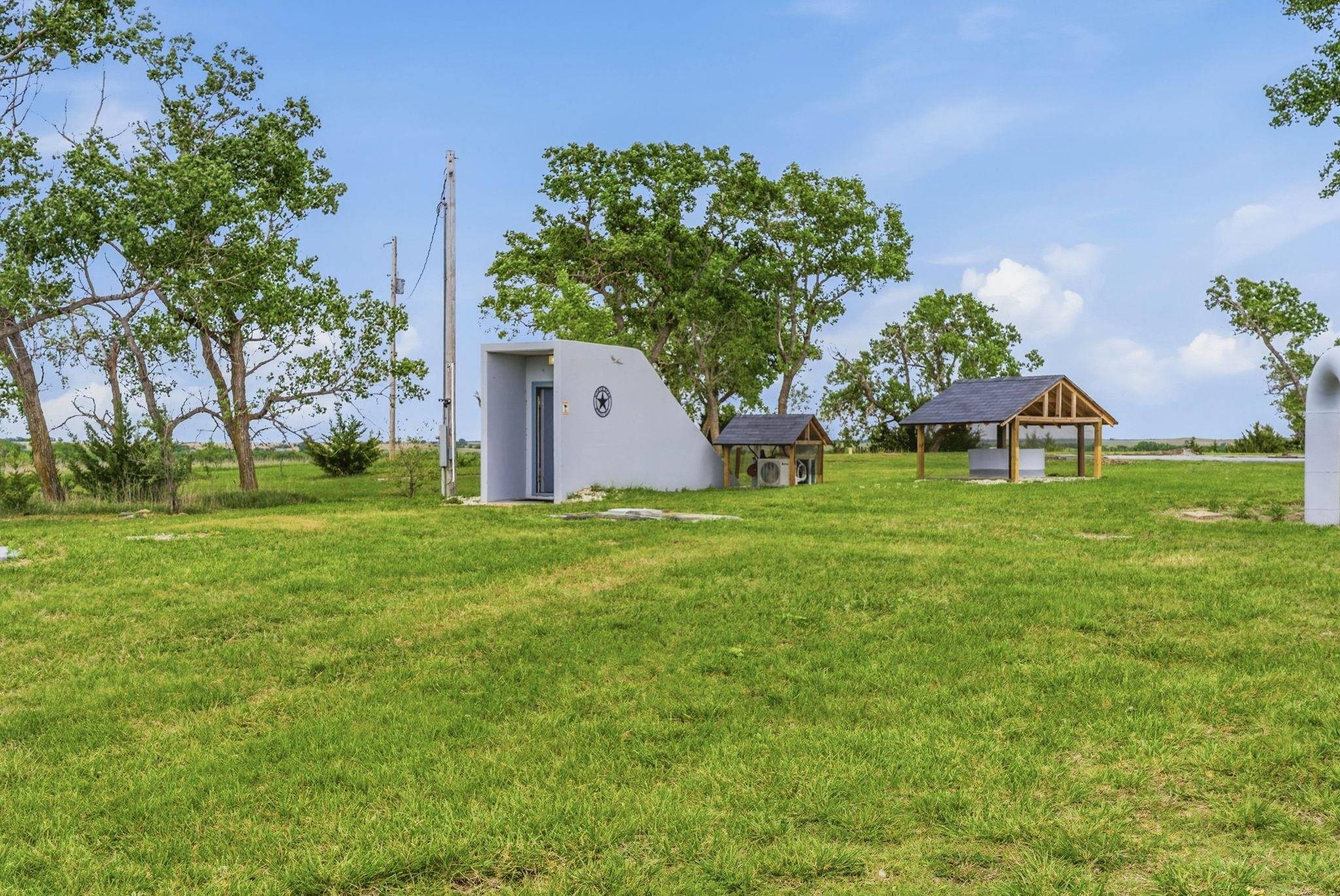 551 Daisy Rd, Carlton, KS 67448