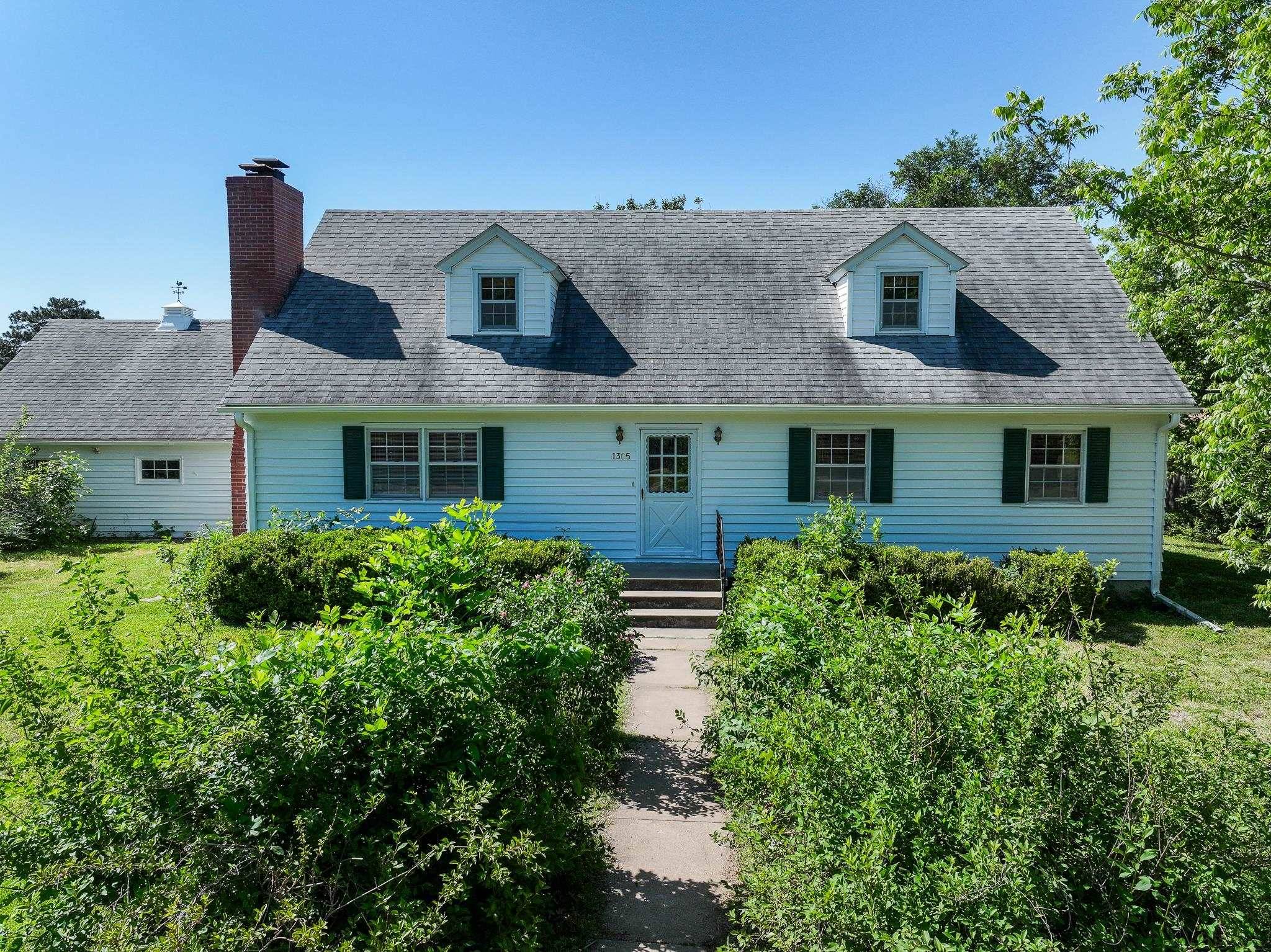 1305 W Park Ave, El Dorado, KS 67042