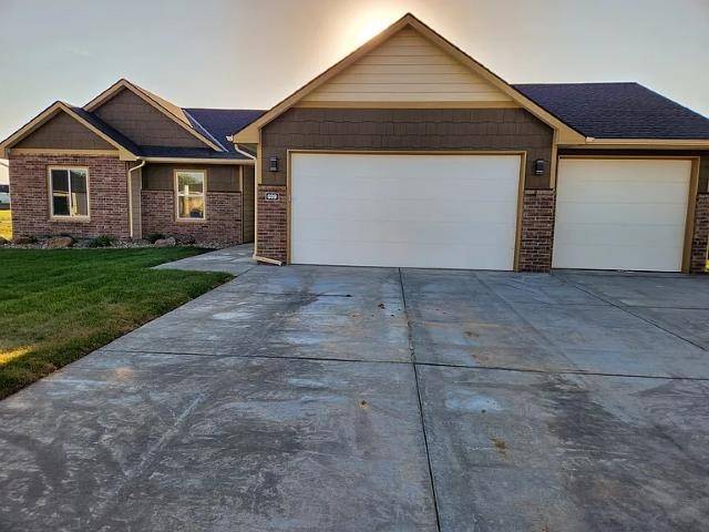 699 W Long Path Ct, Goddard, KS 67052