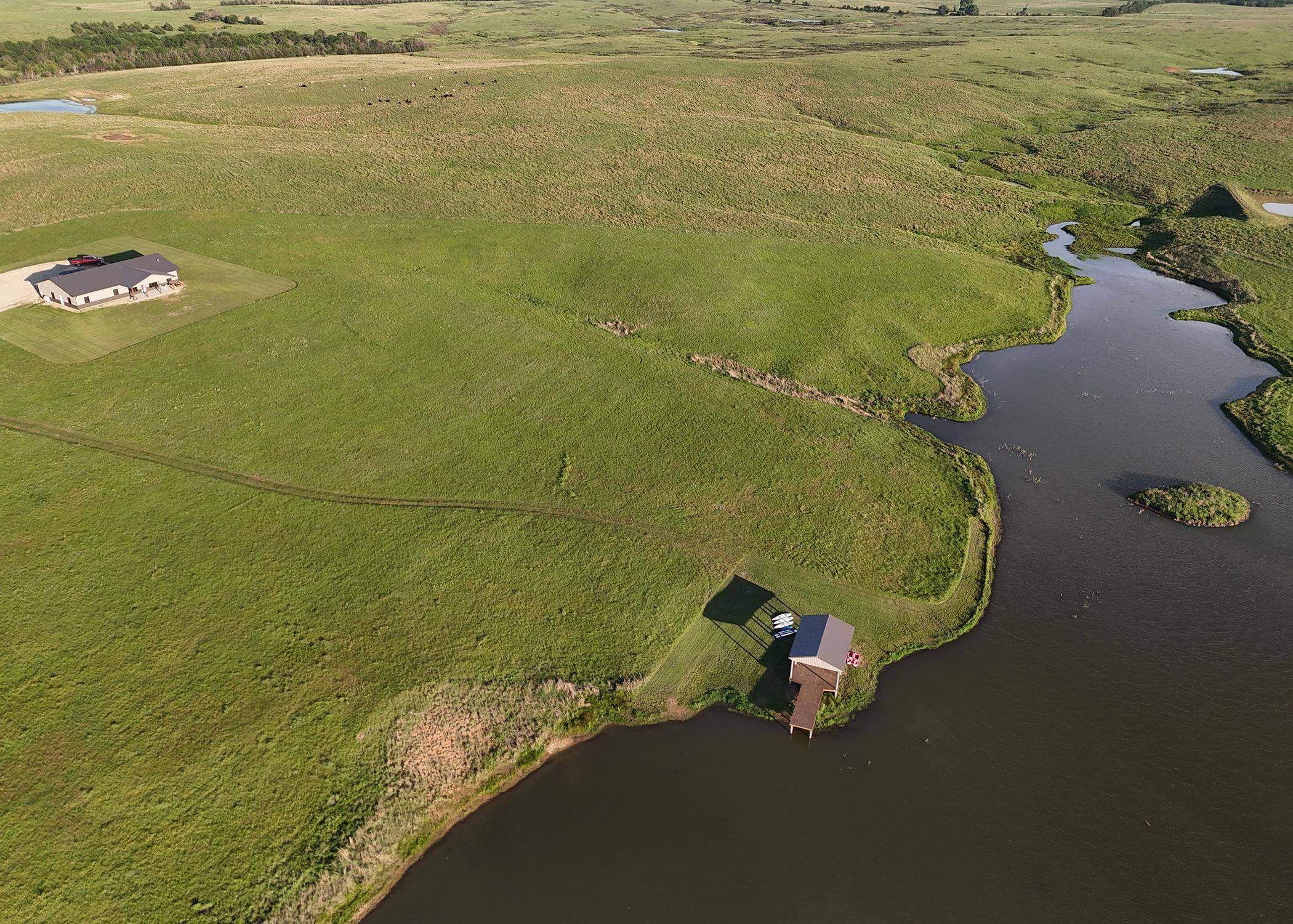 292 14th Rd, Clay Center, KS 67432