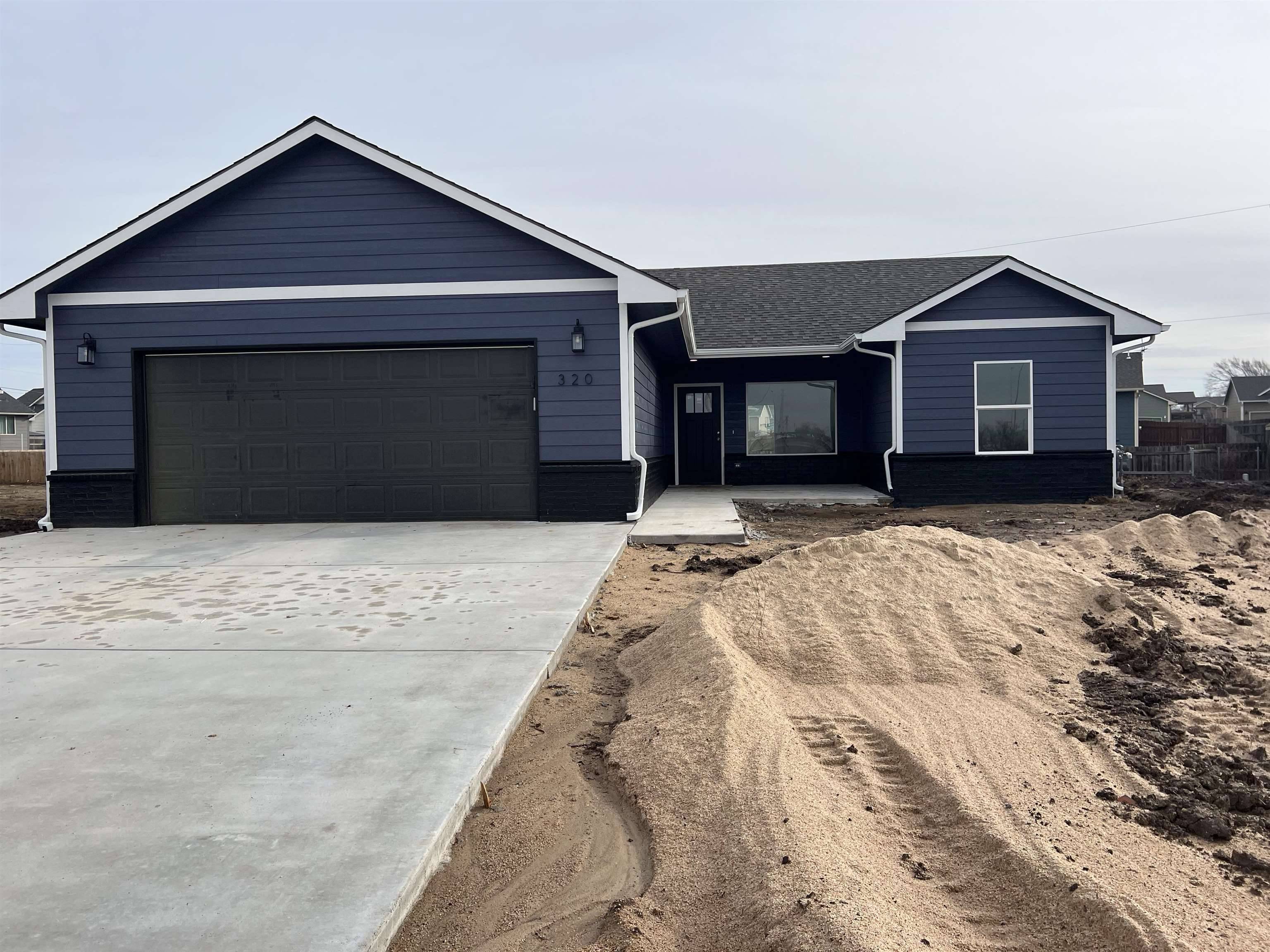 320 N Deer Run Ct, El Dorado, KS 67042