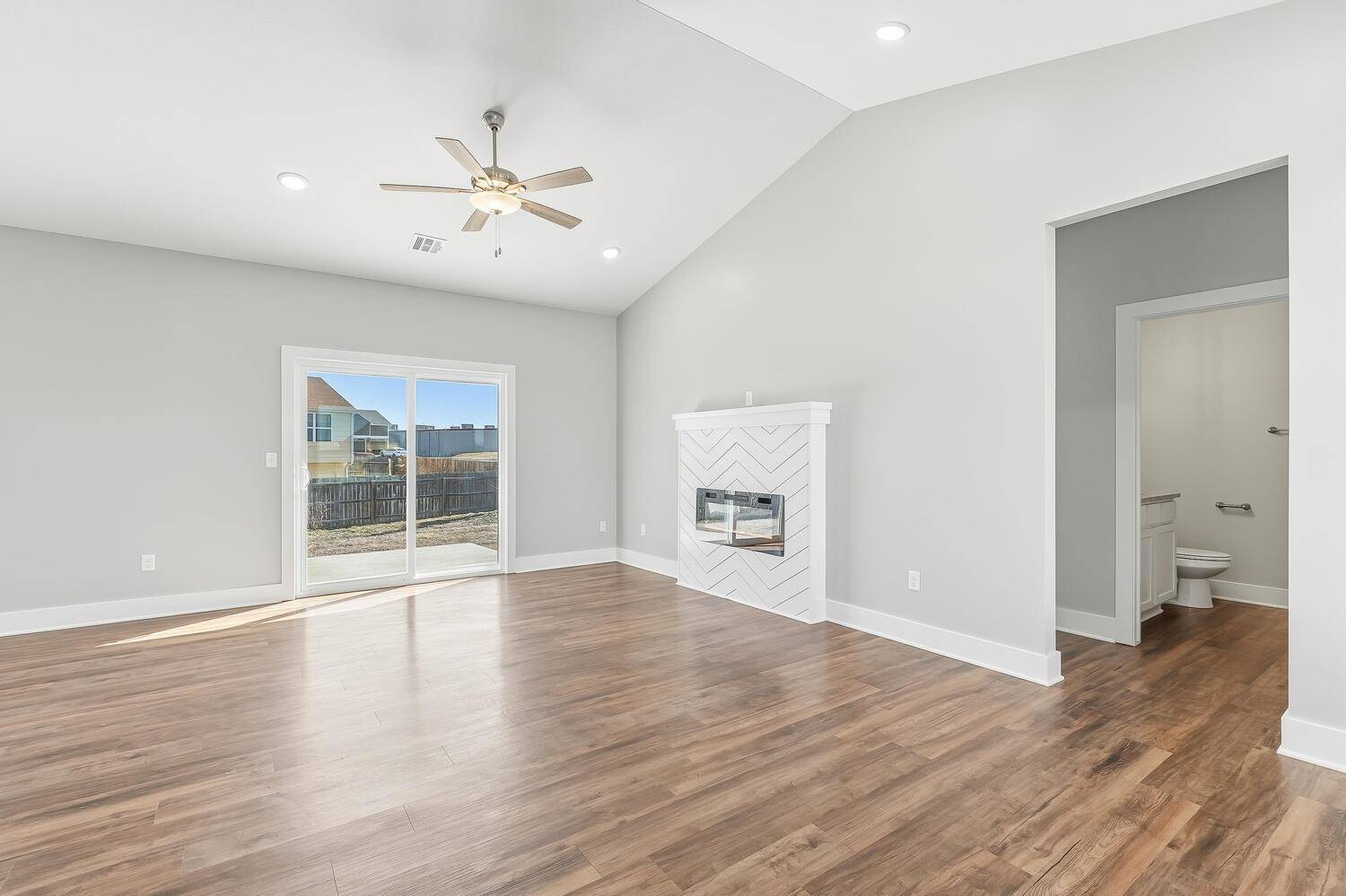 320 N Deer Run Ct, El Dorado, KS 67042