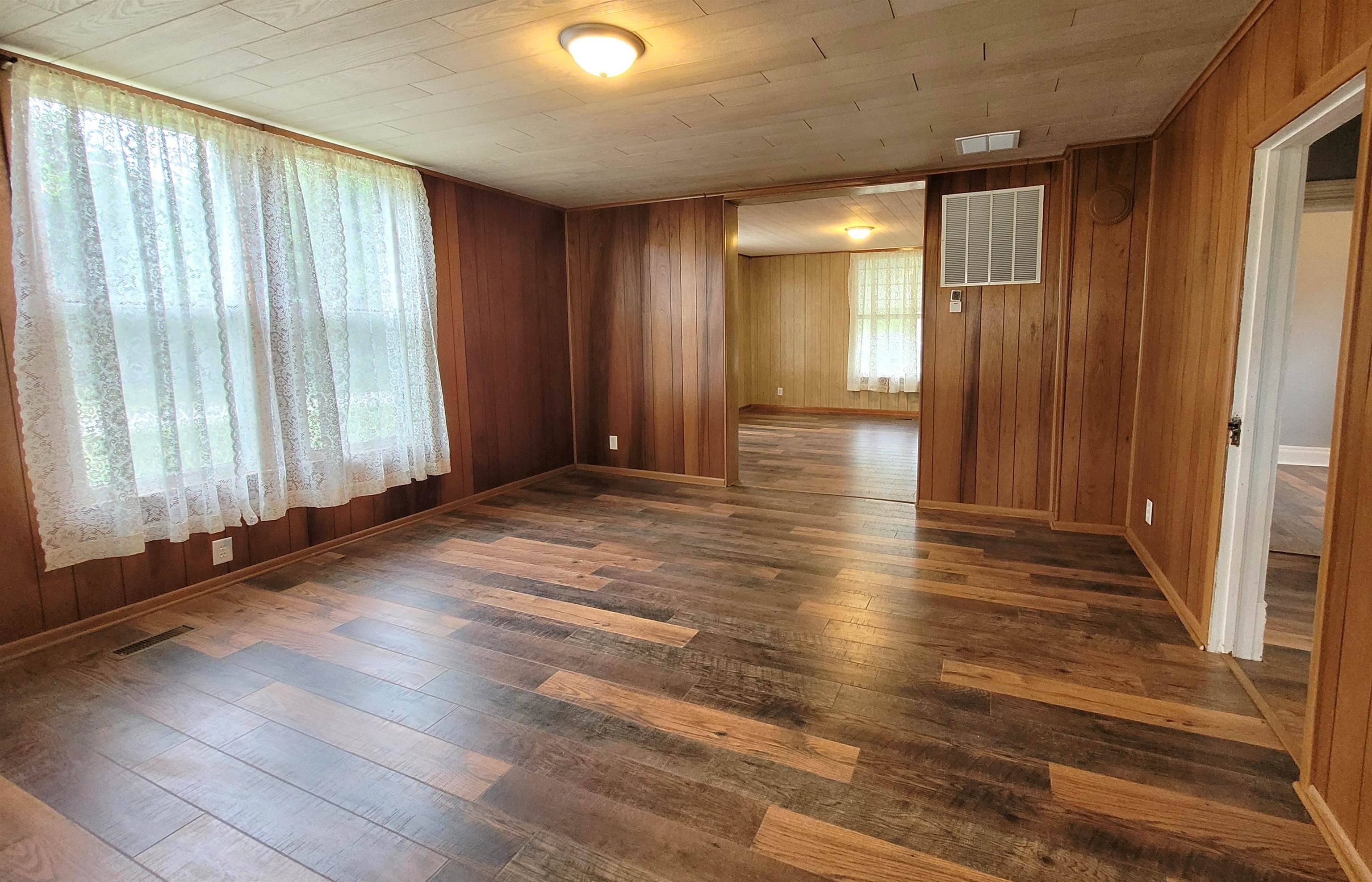 720 N Elm, Eureka, KS 67045
