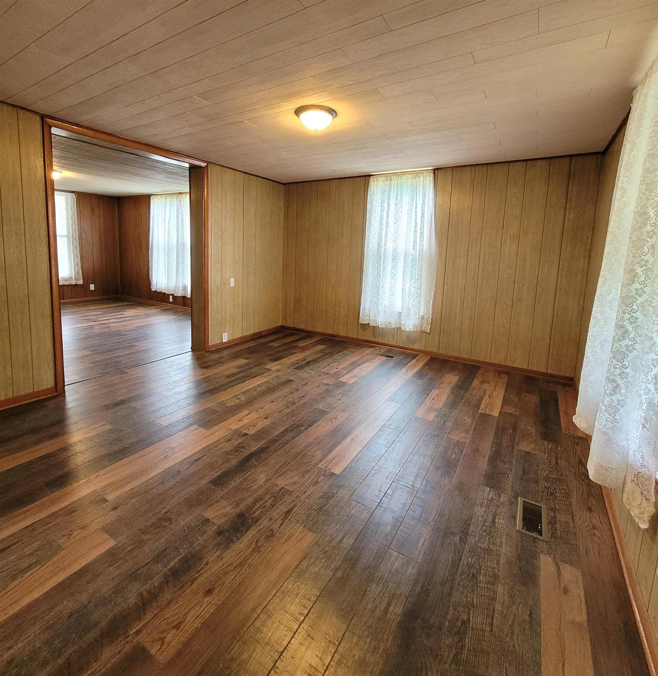 720 N Elm, Eureka, KS 67045