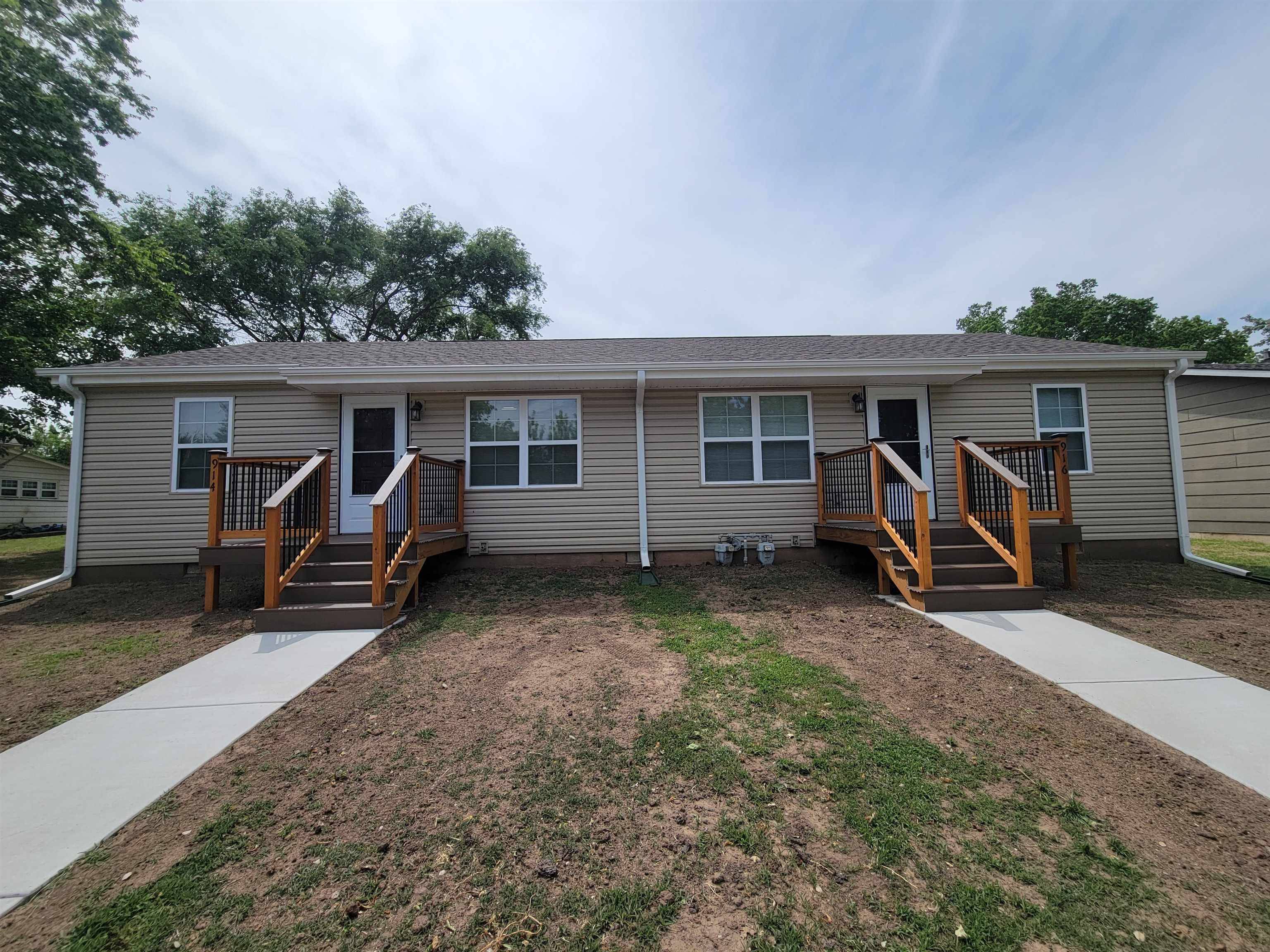 914 N Blaine, Wellington, KS 67152
