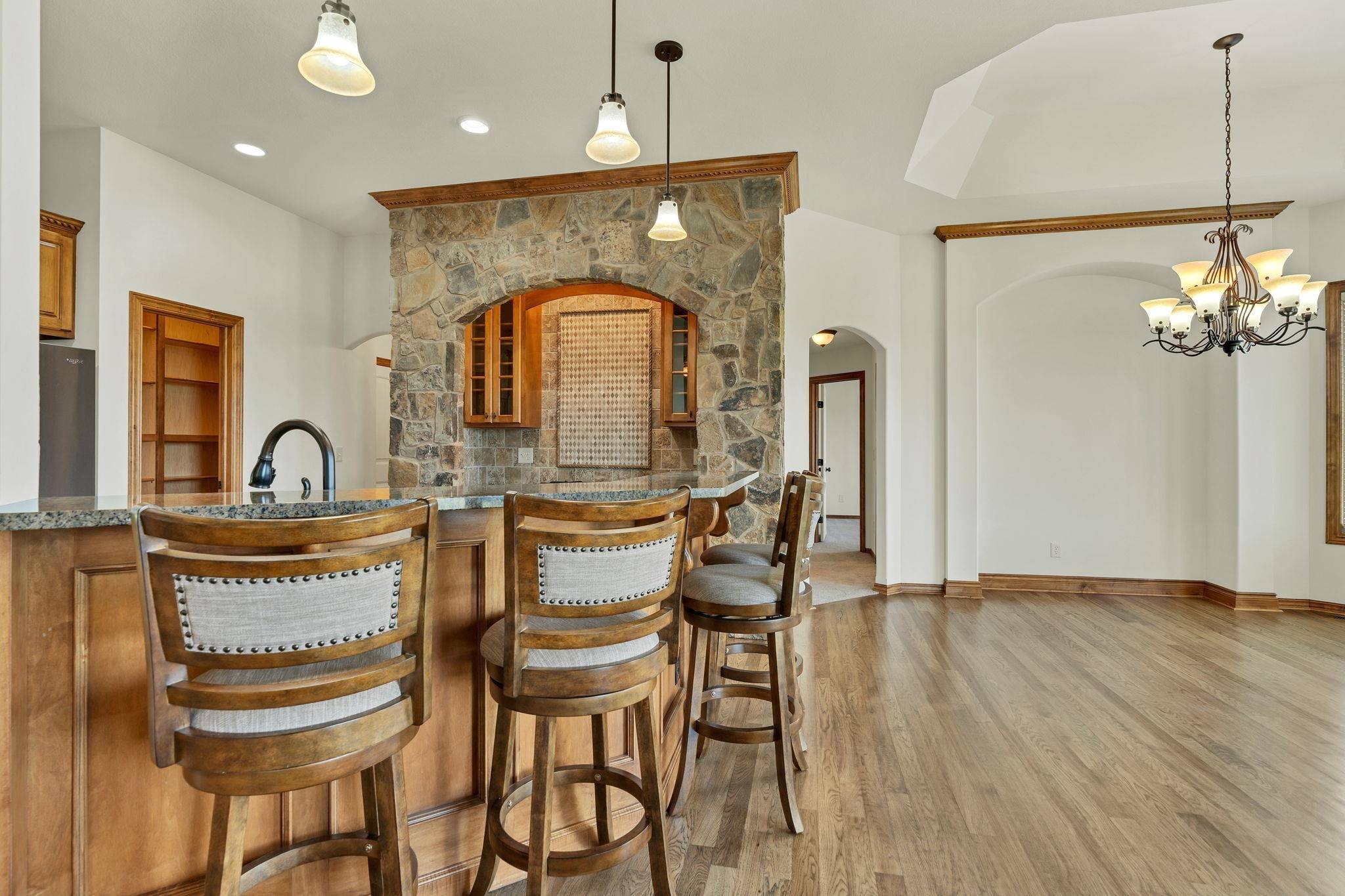 3045 Willow Crk, Rose Hill, KS 67133