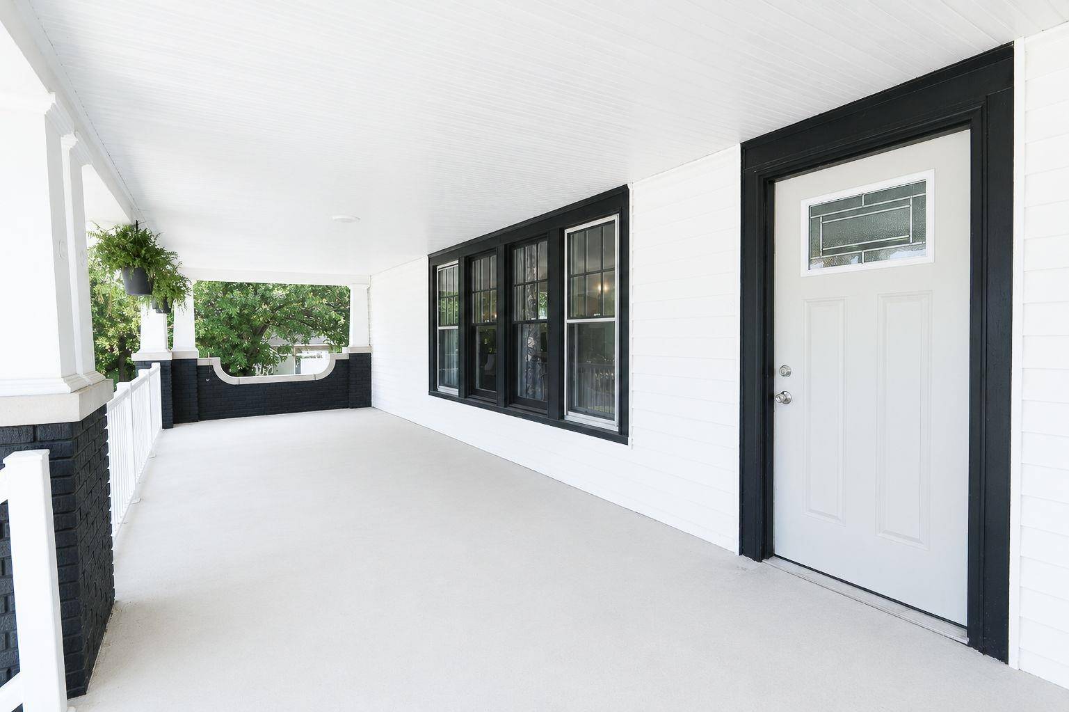 3049 S Old Lawrence Rd, Wichita, KS 67217