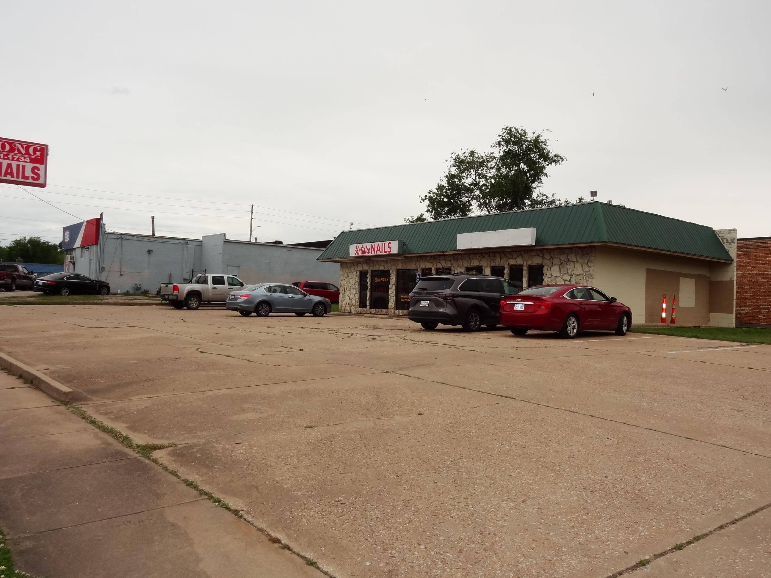 6315/6317 E LINCOLN STREET, Wichita, KS 67218