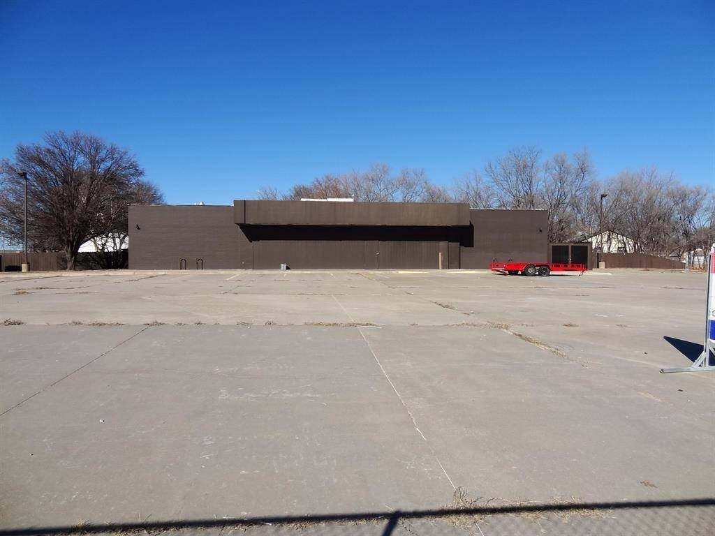 5602 E HARRY ST., Wichita, KS 67218