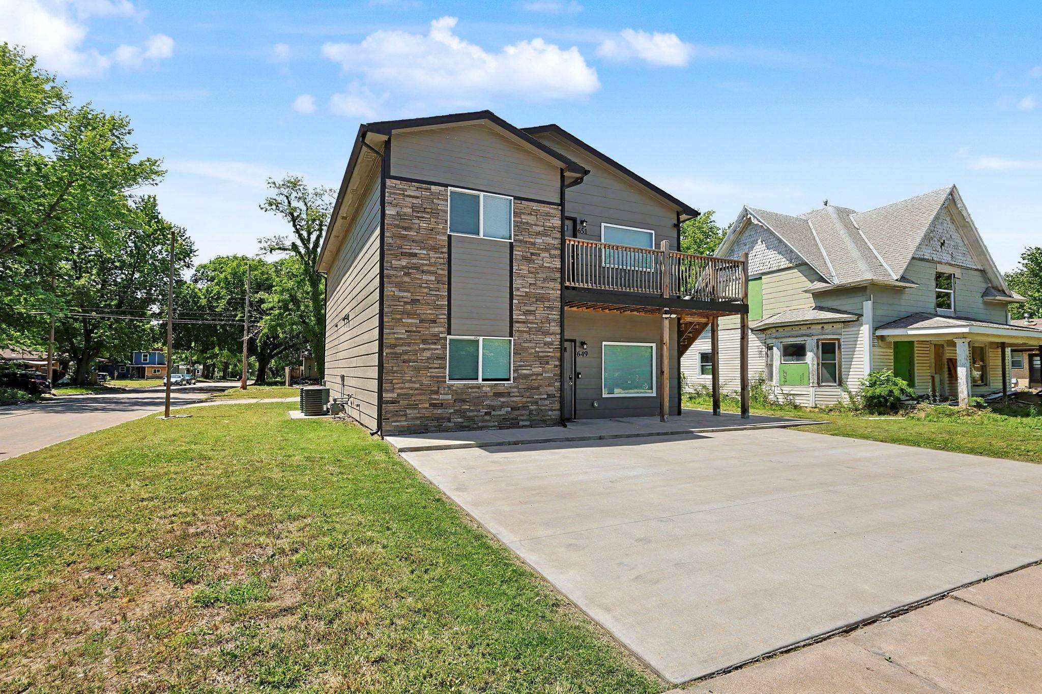 4520 E Gilbert St, Wichita, KS 67218