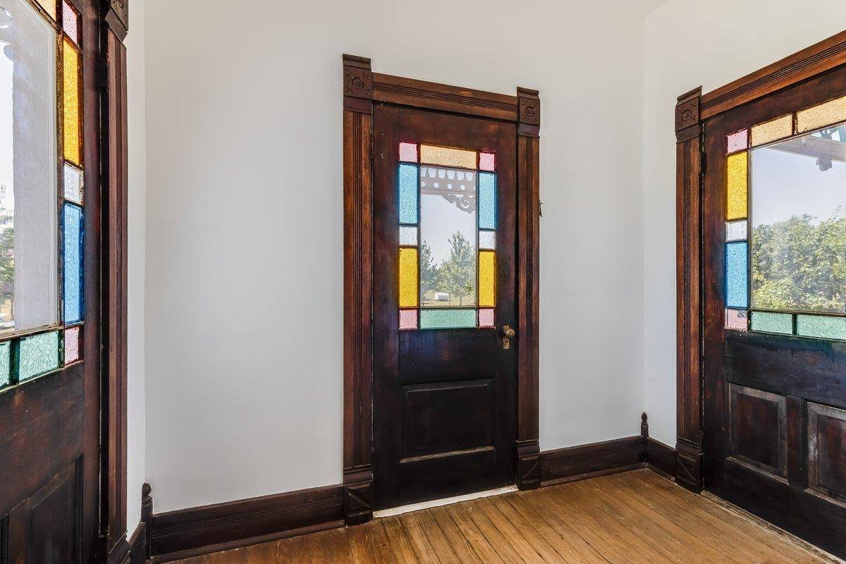 26775 W 103rd St S, Viola, KS 67149-9652