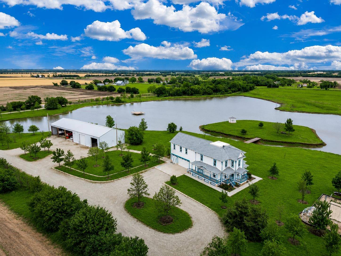 26775 W 103rd St S, Viola, KS 67149-9652