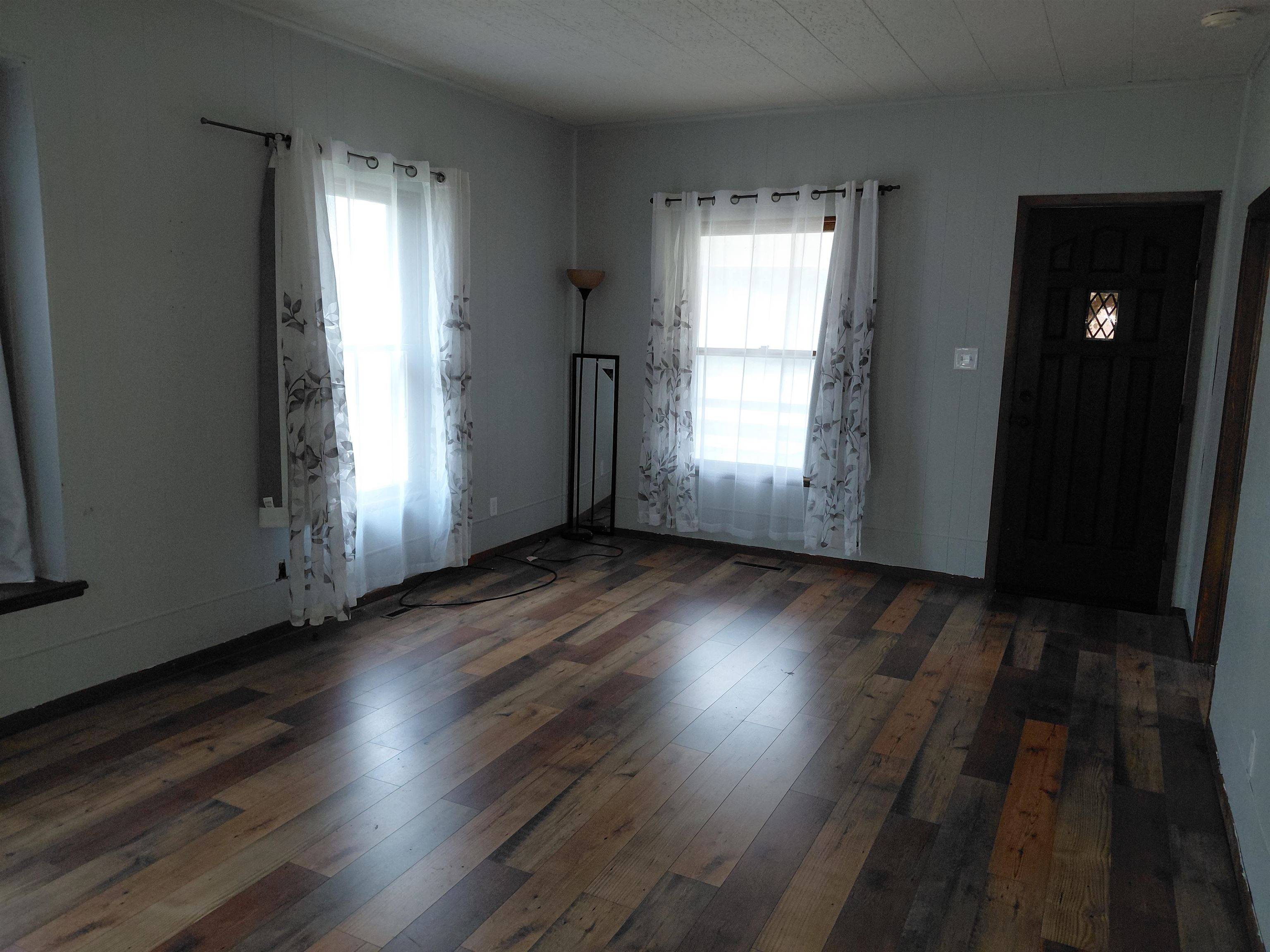 903 N Washington, Wellington, KS 67152
