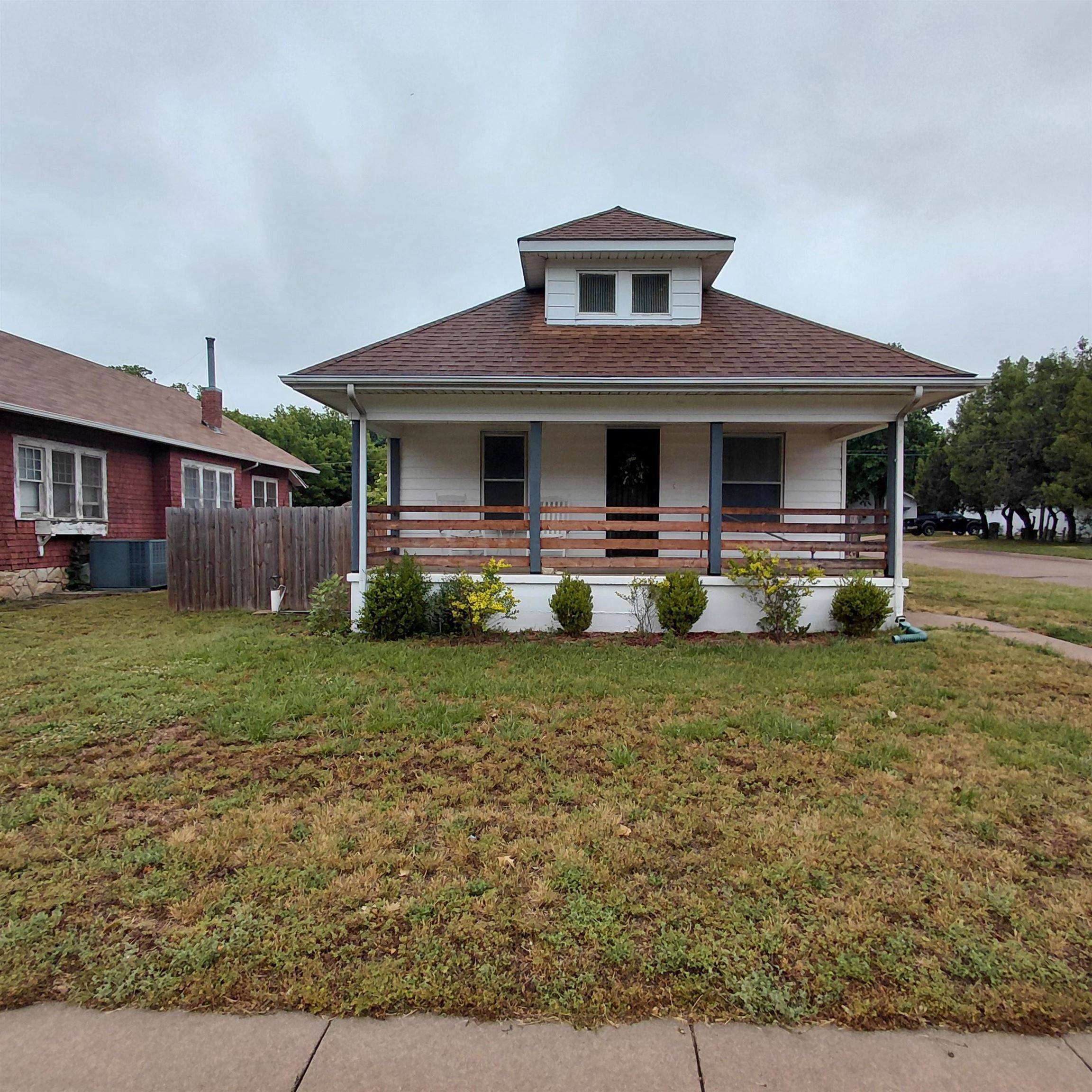 903 N Washington, Wellington, KS 67152