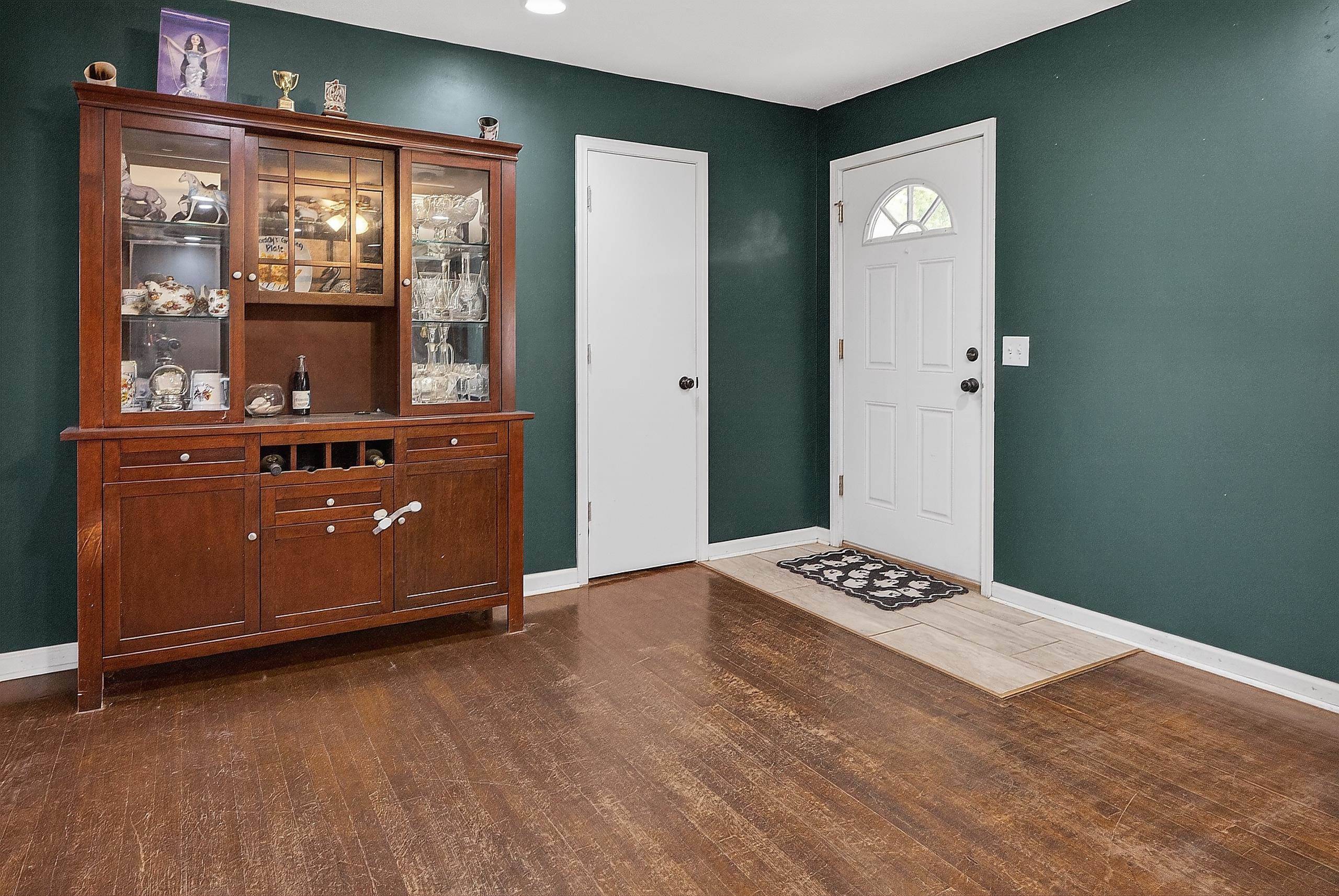 15798 SW Prairie Creek Rd, Rose Hill, KS 67133