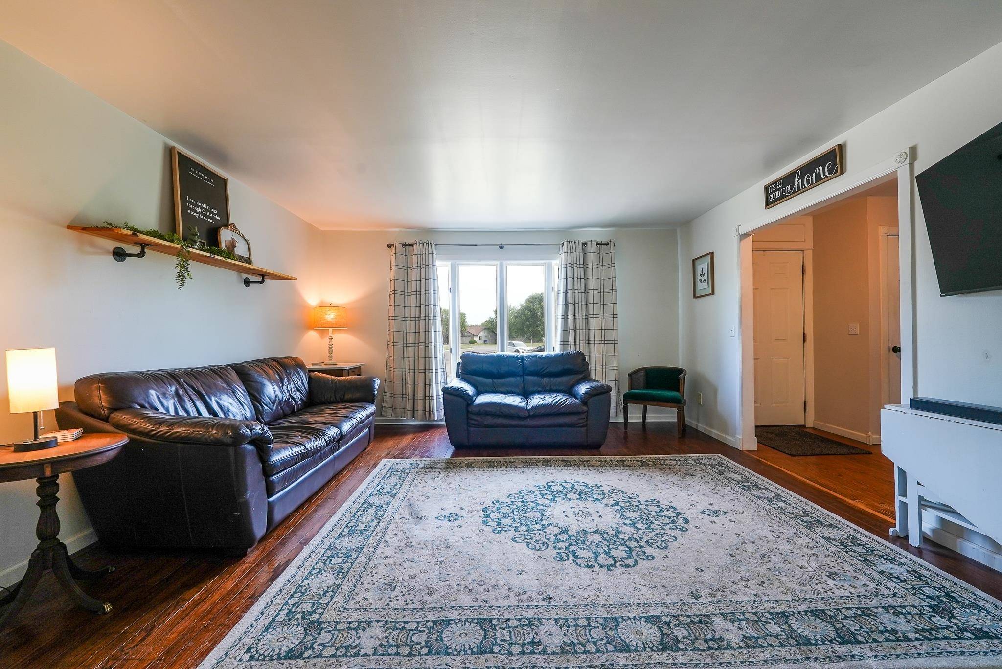 120 S Lexington Ct, Andover, KS 67002