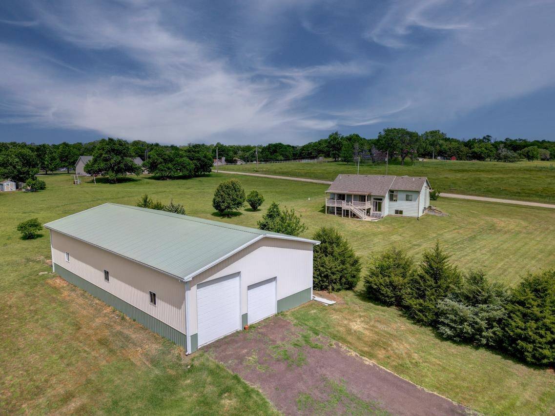 10307 Quail Ln, Arkansas City, KS 67005