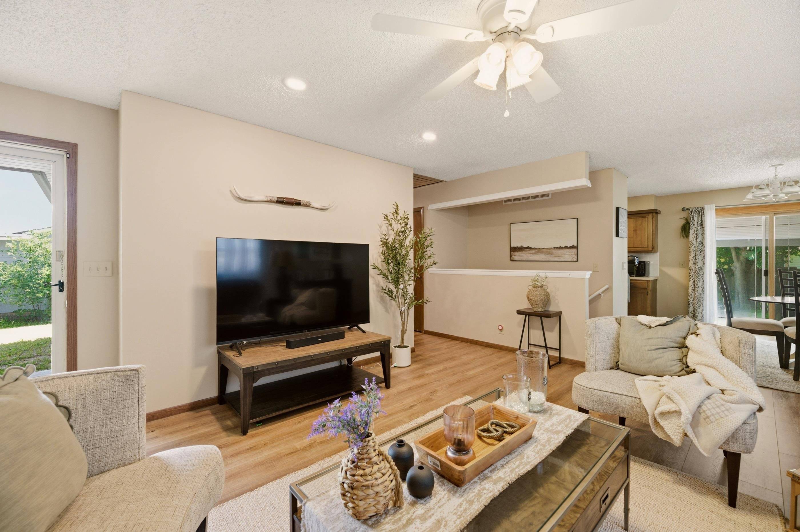 4109 N Danbury St, Bel Aire, KS 67220