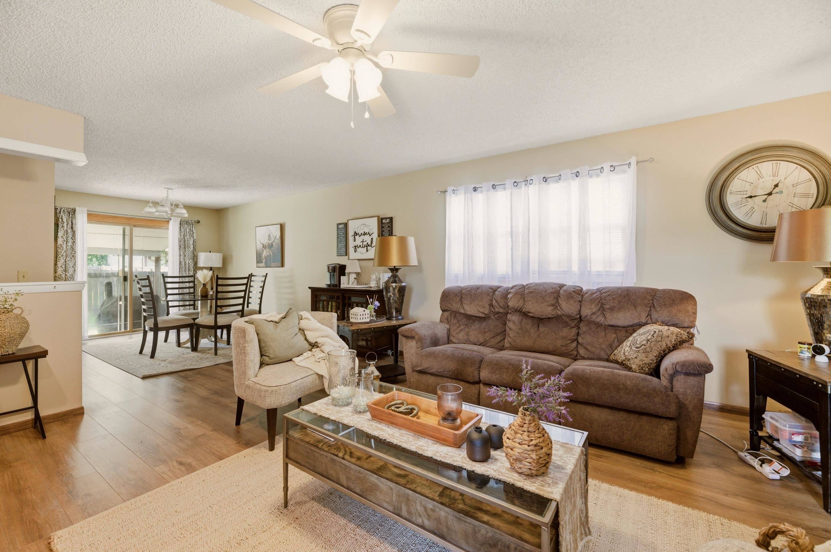 4109 N Danbury St, Bel Aire, KS 67220